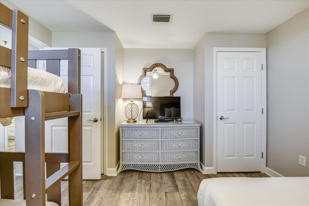 Floor Plan-Bedroom-_KLH7754