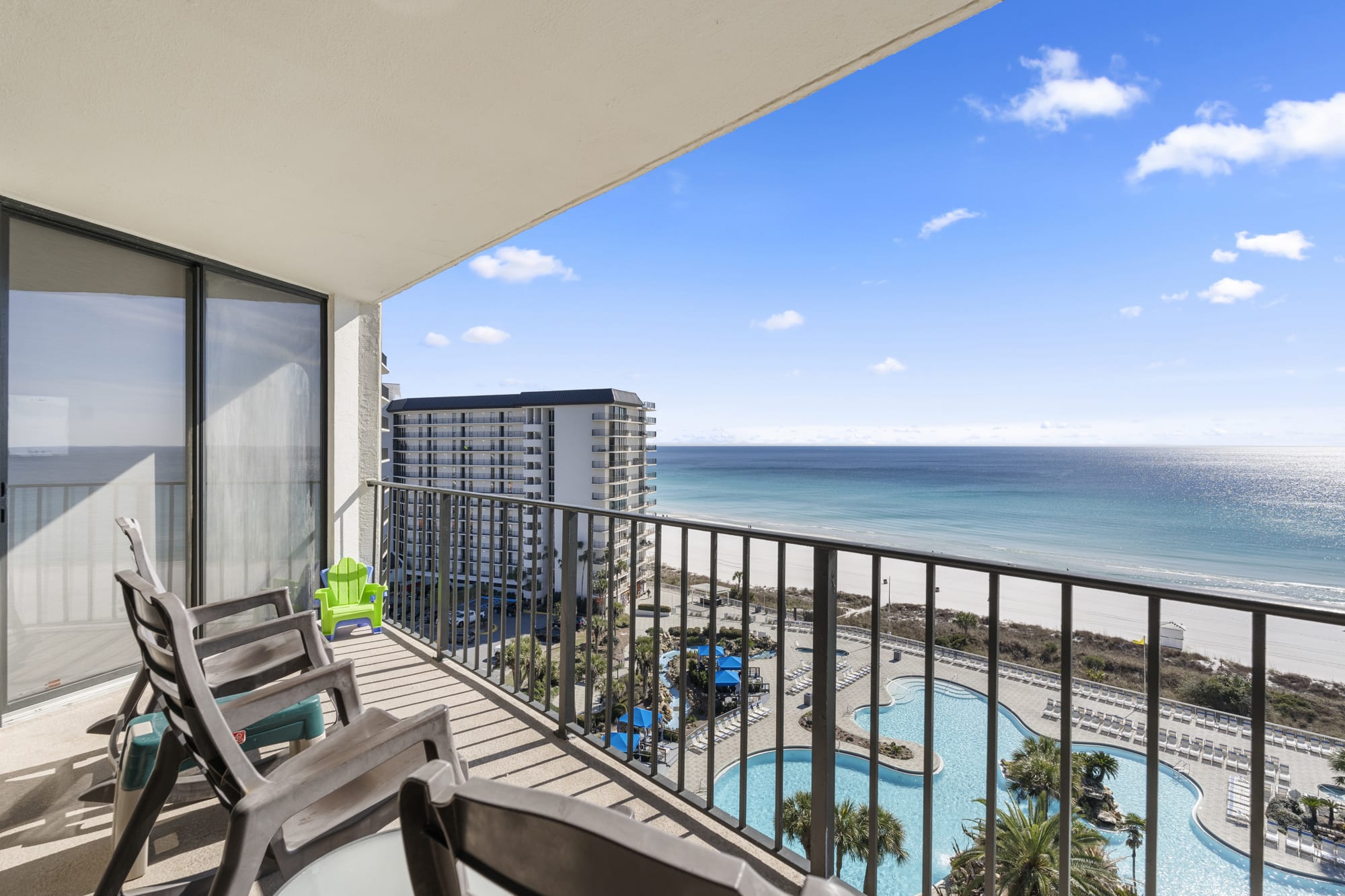 Scenic Sunset Balcony