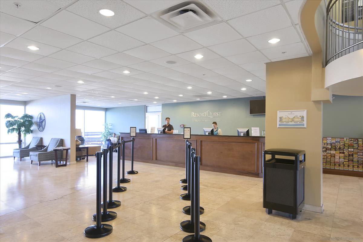 Amenity-Tidewater PCB Lobby-DSC_3051.JPG