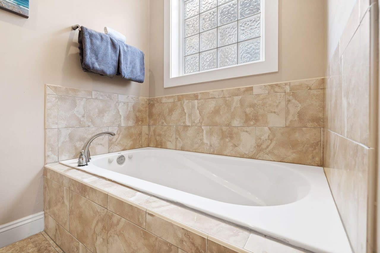 Spa-Like Luxury Bath