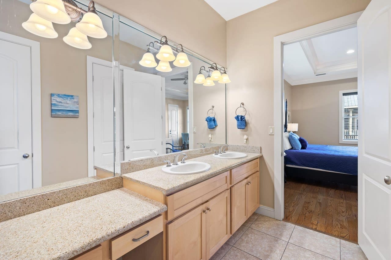 Spa-Like Luxury Bath