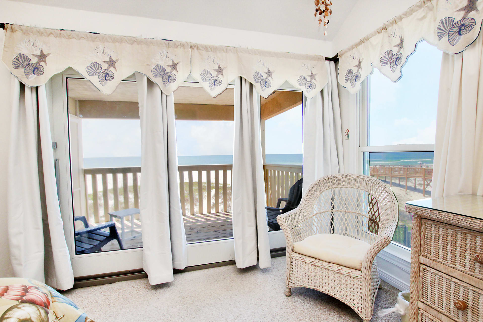 6 - Primary Bedroom (5)