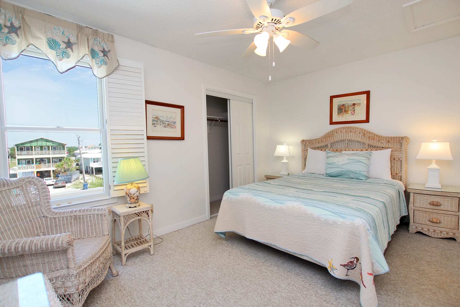 7 - Guest Bedroom 1 (1)