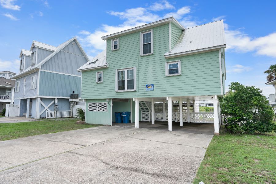 33 SUNSET EXTERIOR STREET