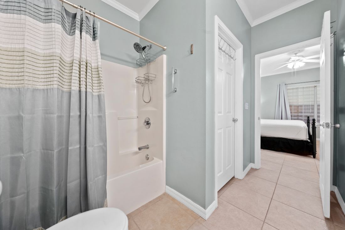 15 OB Villas Dockside Primary Bathroom