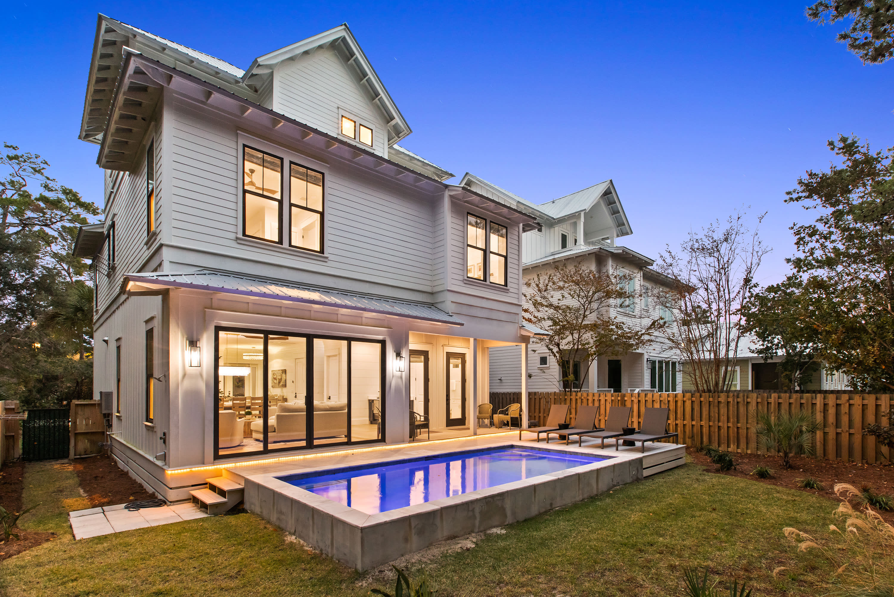 Ambient evening lighting encourages night swimming