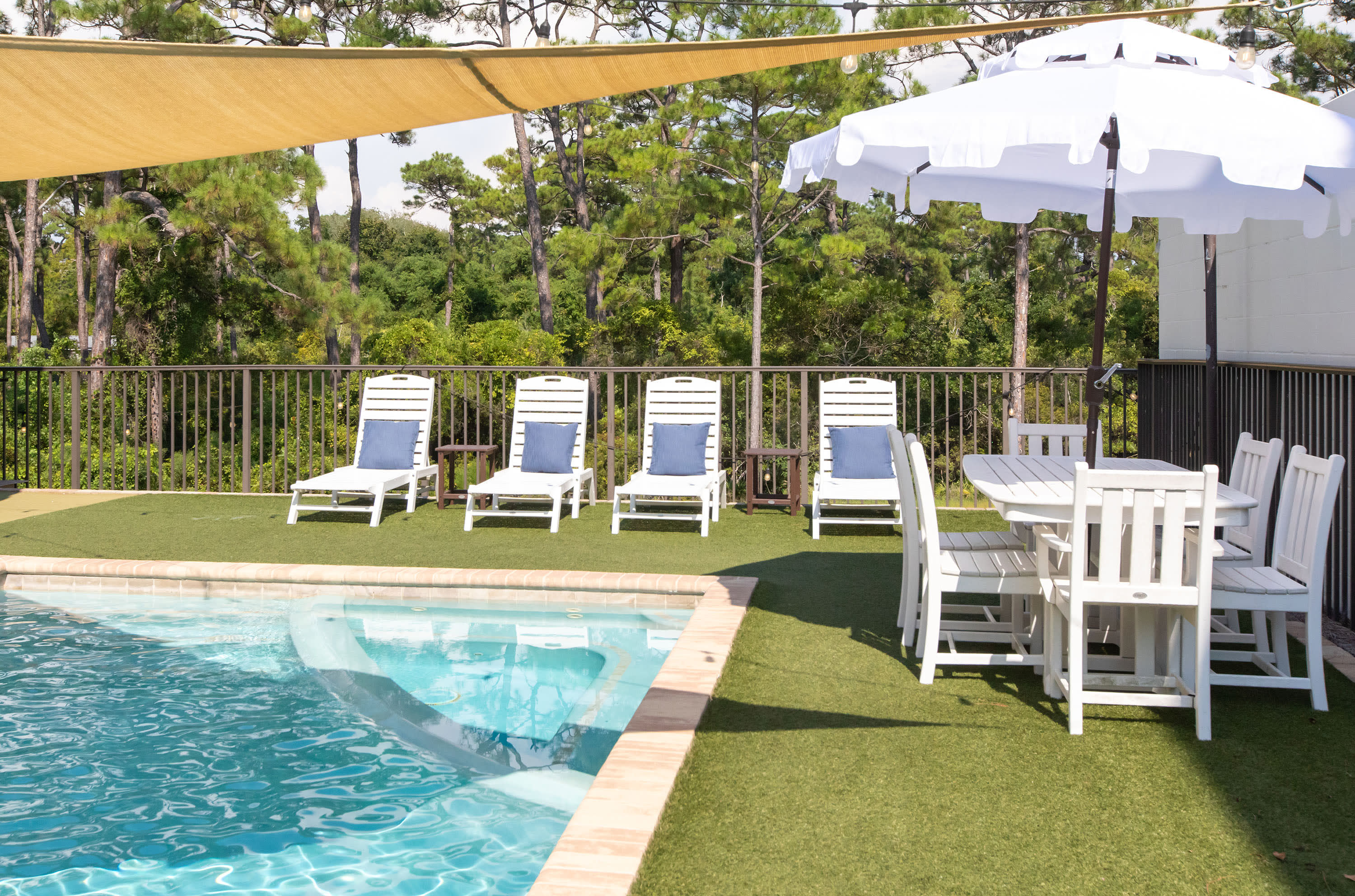 The spa and pool can be heated for an additional fee