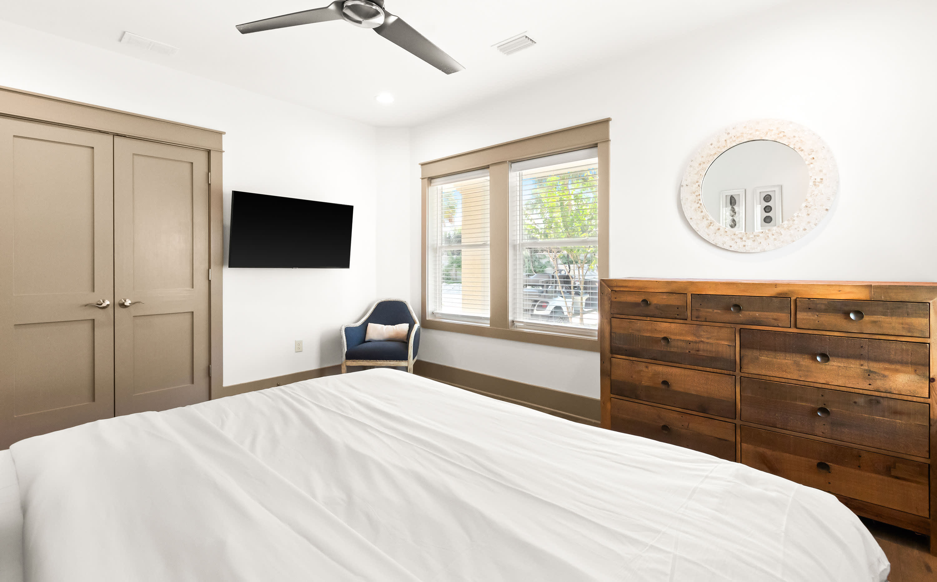 1st Floor King Suite 1