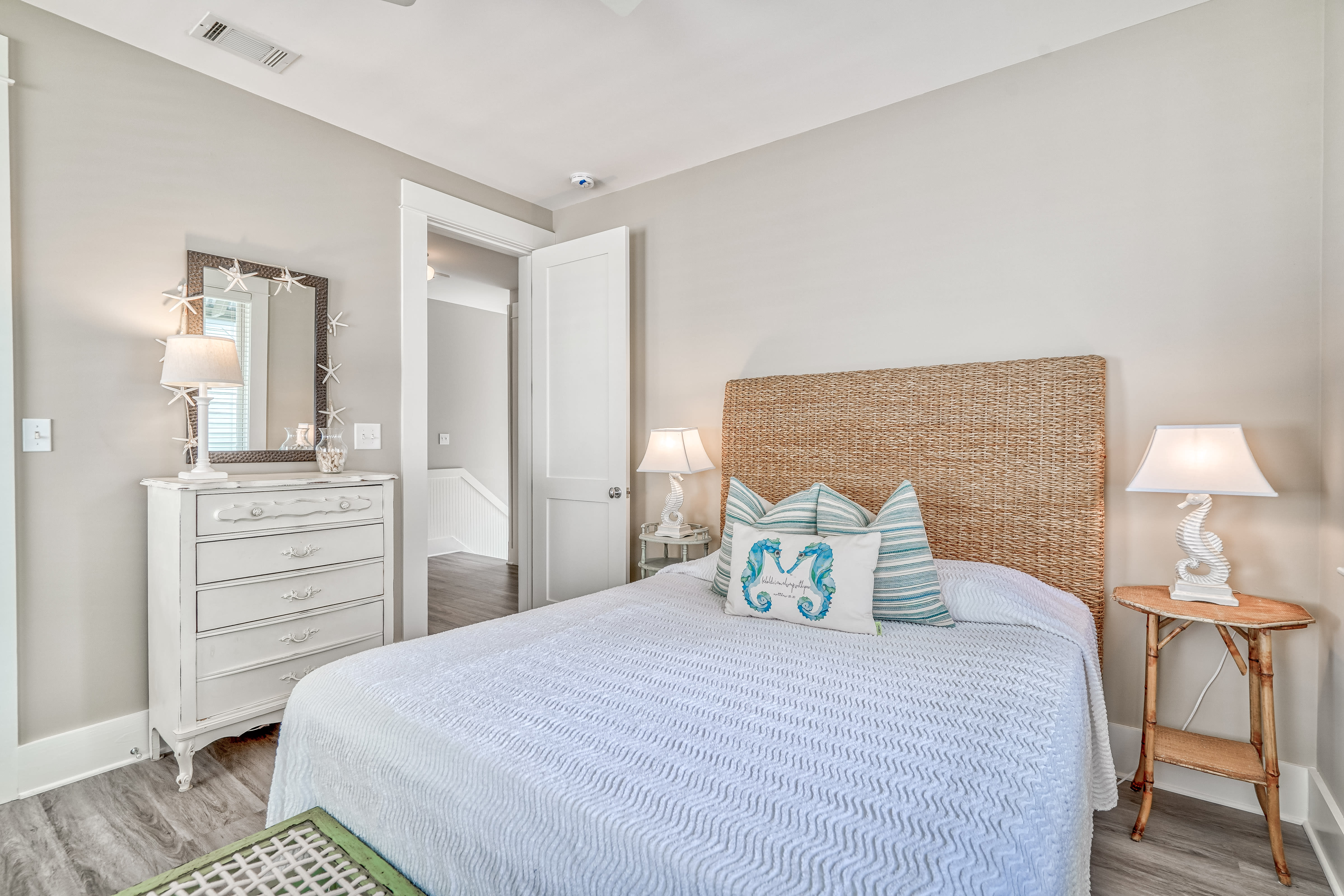 2nd Floor - Queen Guest Suite