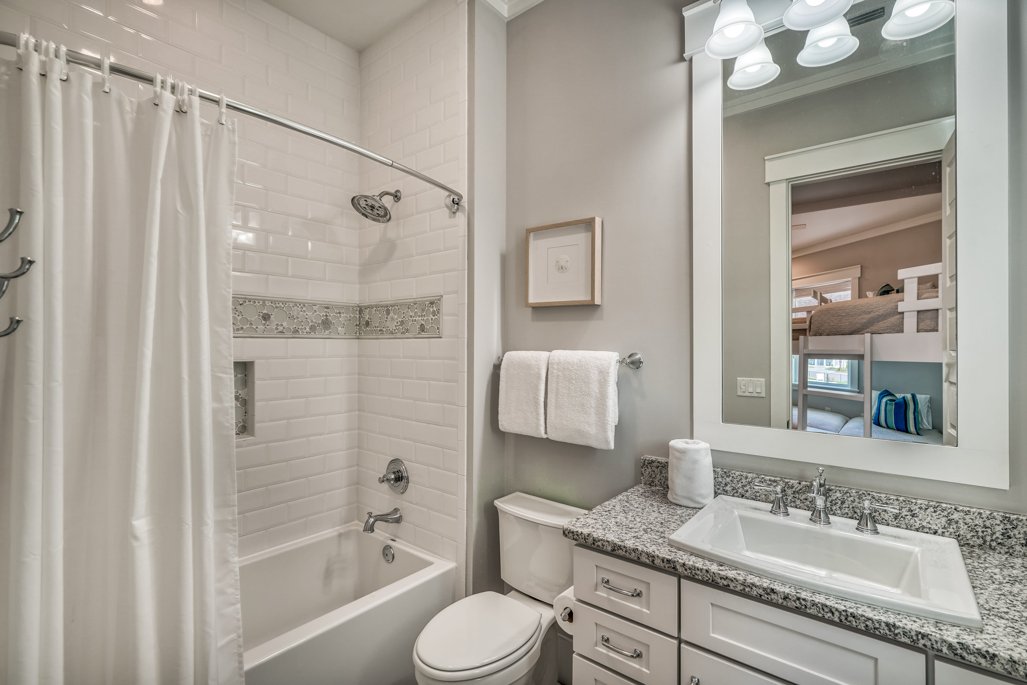 Bunk Room En-Suite - Single Vanity & Shower/Tub Combo