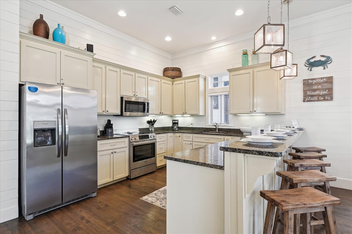 Fully Equipped Chef's Kitchen