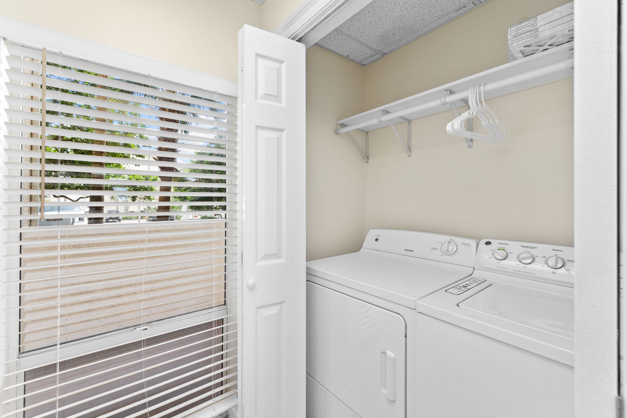 Full-Size Washer & Dryer off Kitchen