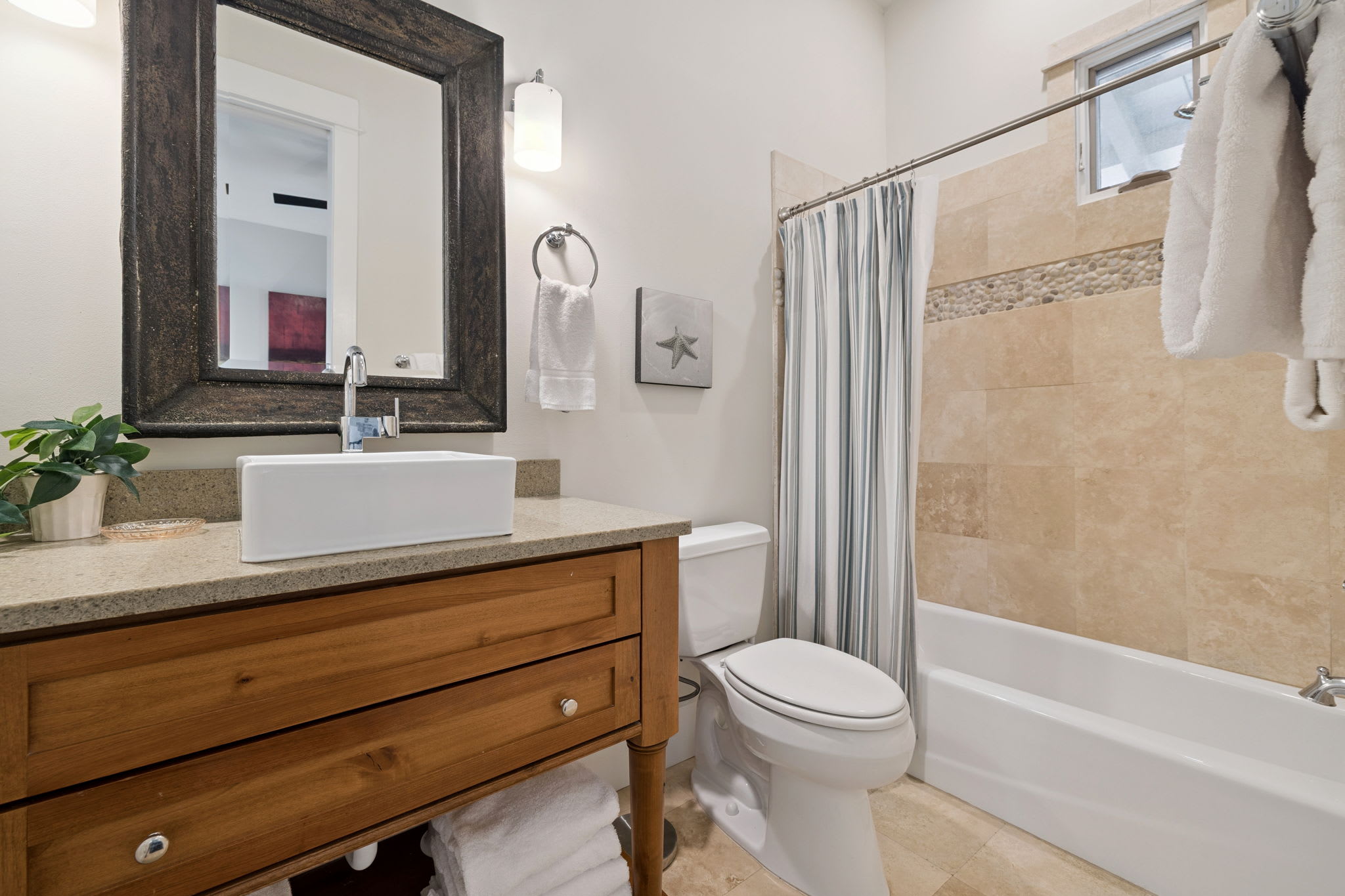 Shared Guest Bathroom - Single Vanity & Shower/Tub Combo