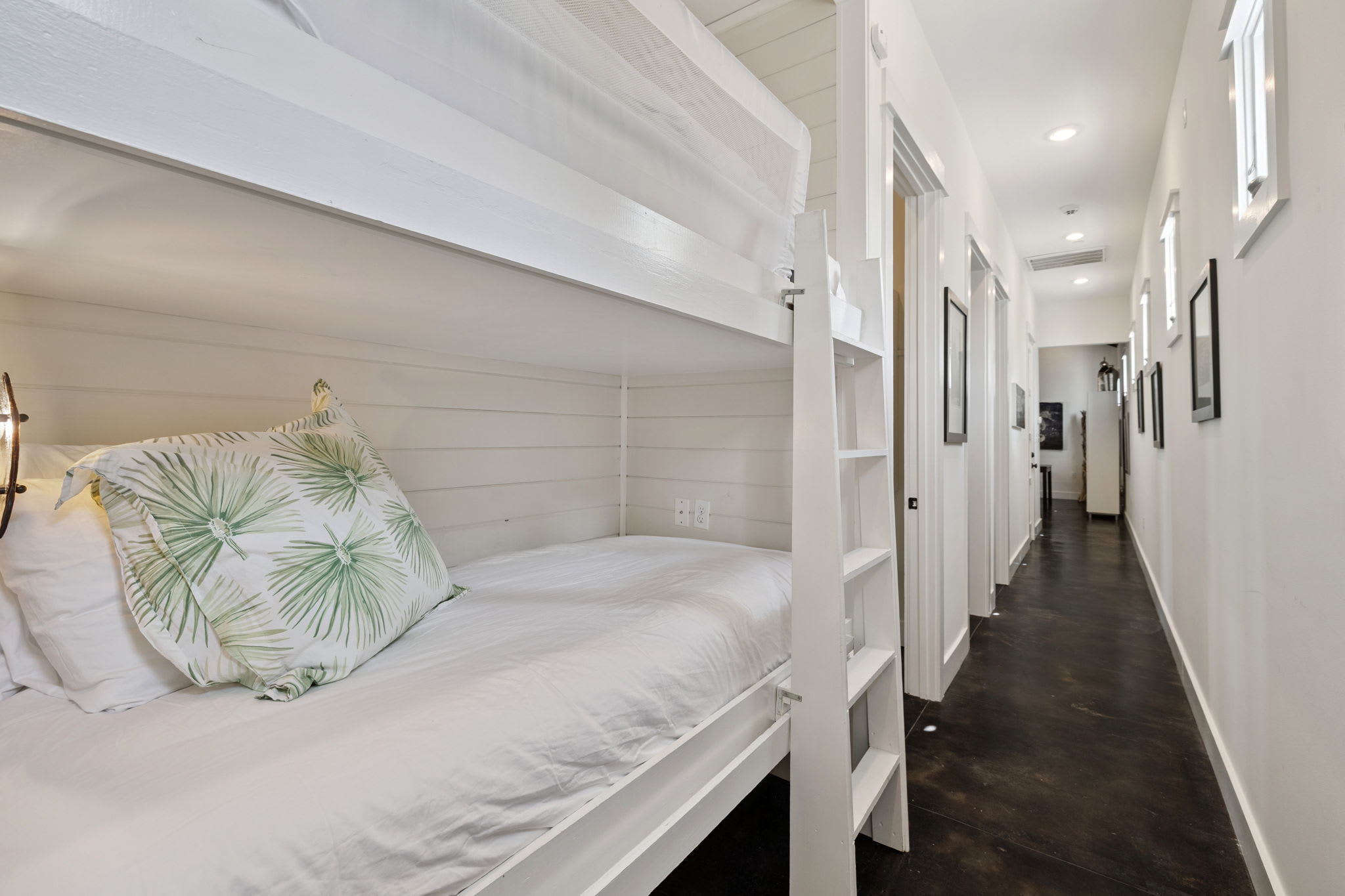 Twin Bunk Nook - Additional Sleeping Arrangements for 2!