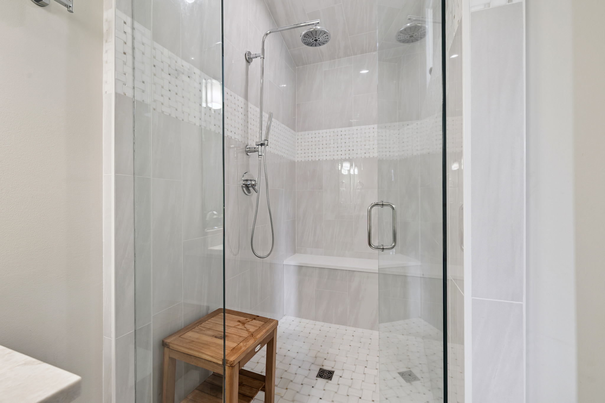 Primary King En-Suite - Walk-In Shower