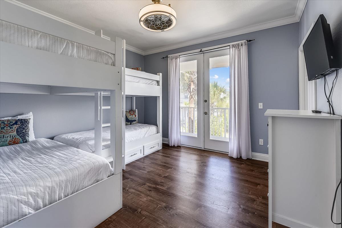 2nd Floor - 4 Twin Bunks