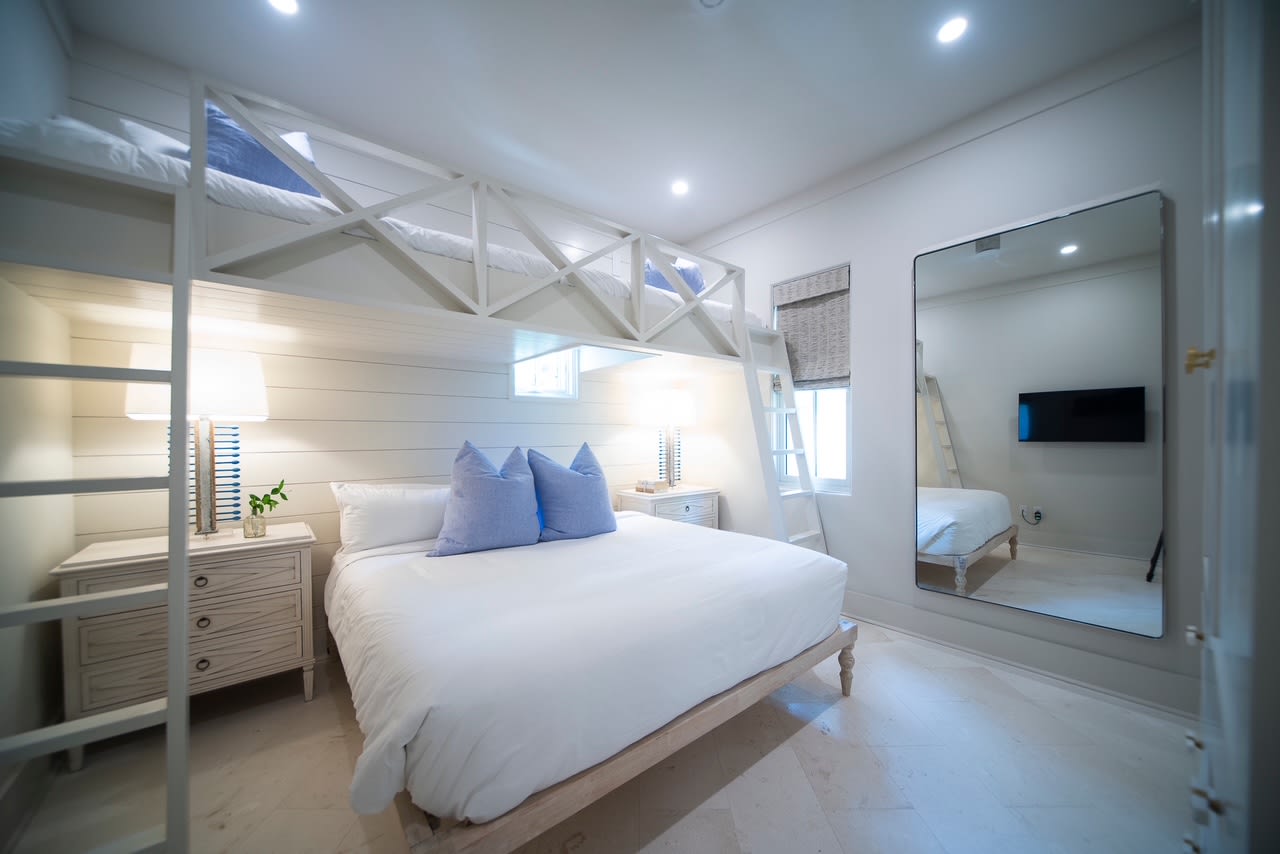 1st Floor Bunk Room - 2 Twins over King Bed