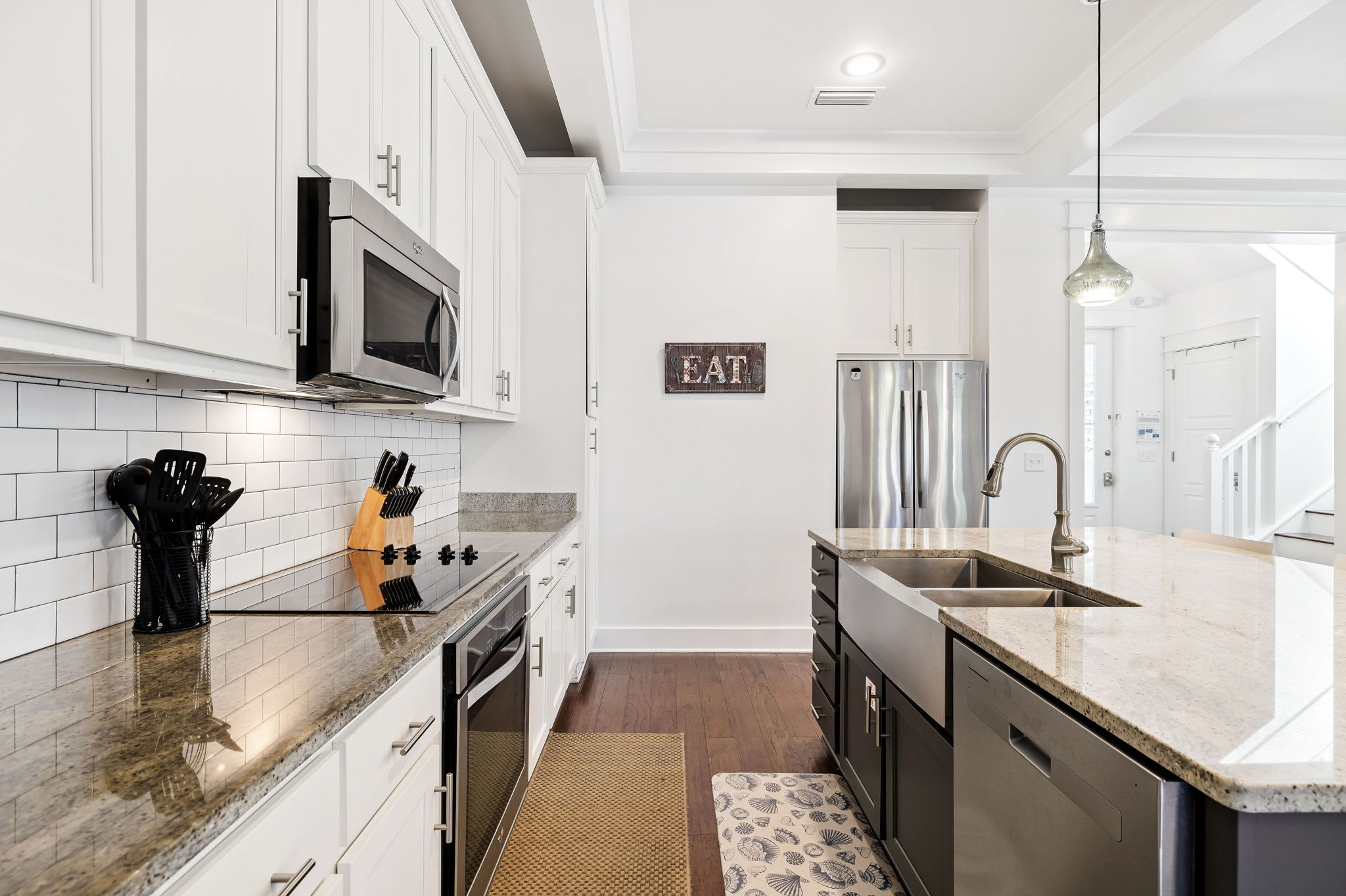 Fully Equipped with Stainless Steel Appliances