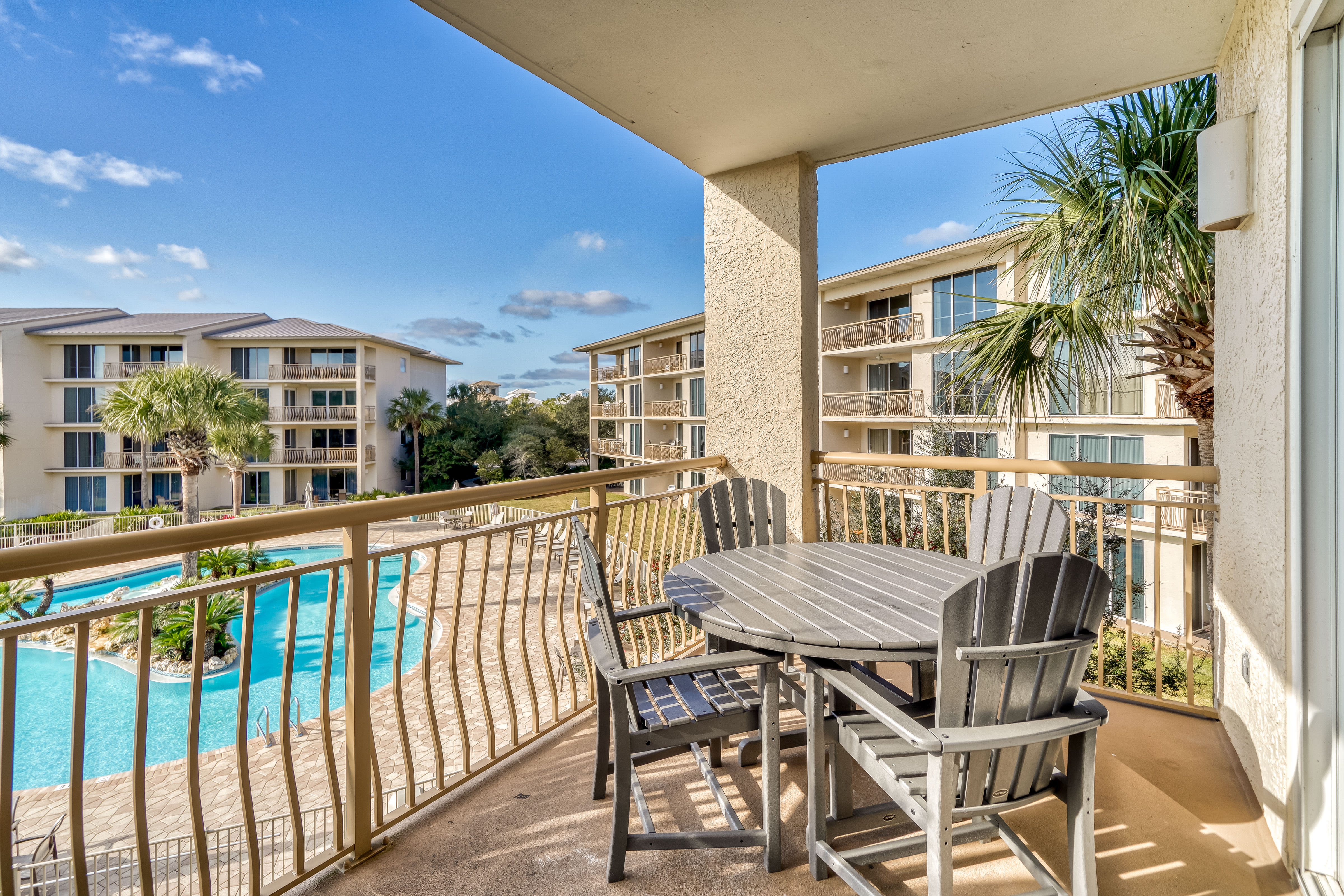 3rd Floor Balcony Overlooking Pool