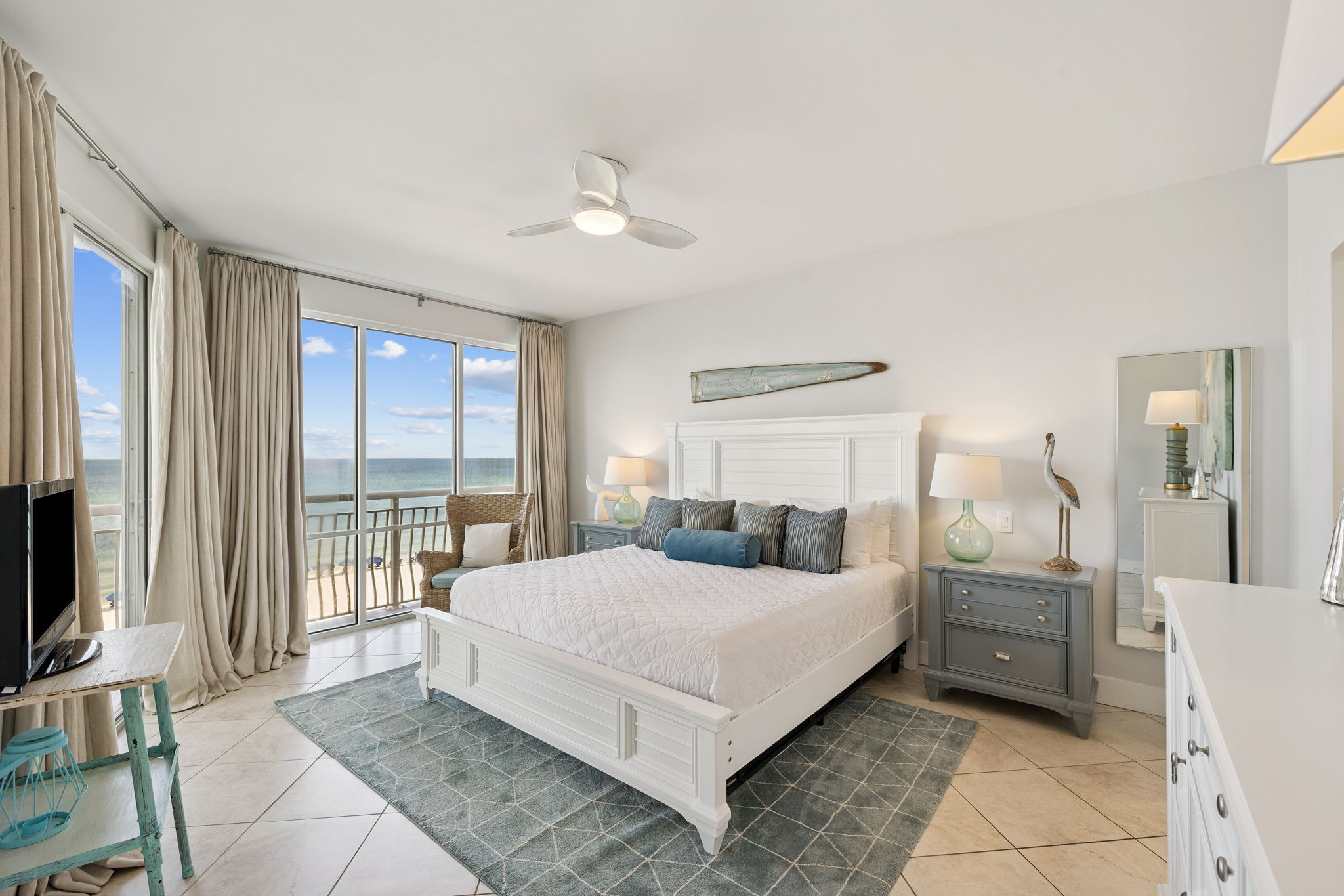 Primary King Suite - Gulf Front Luxury!