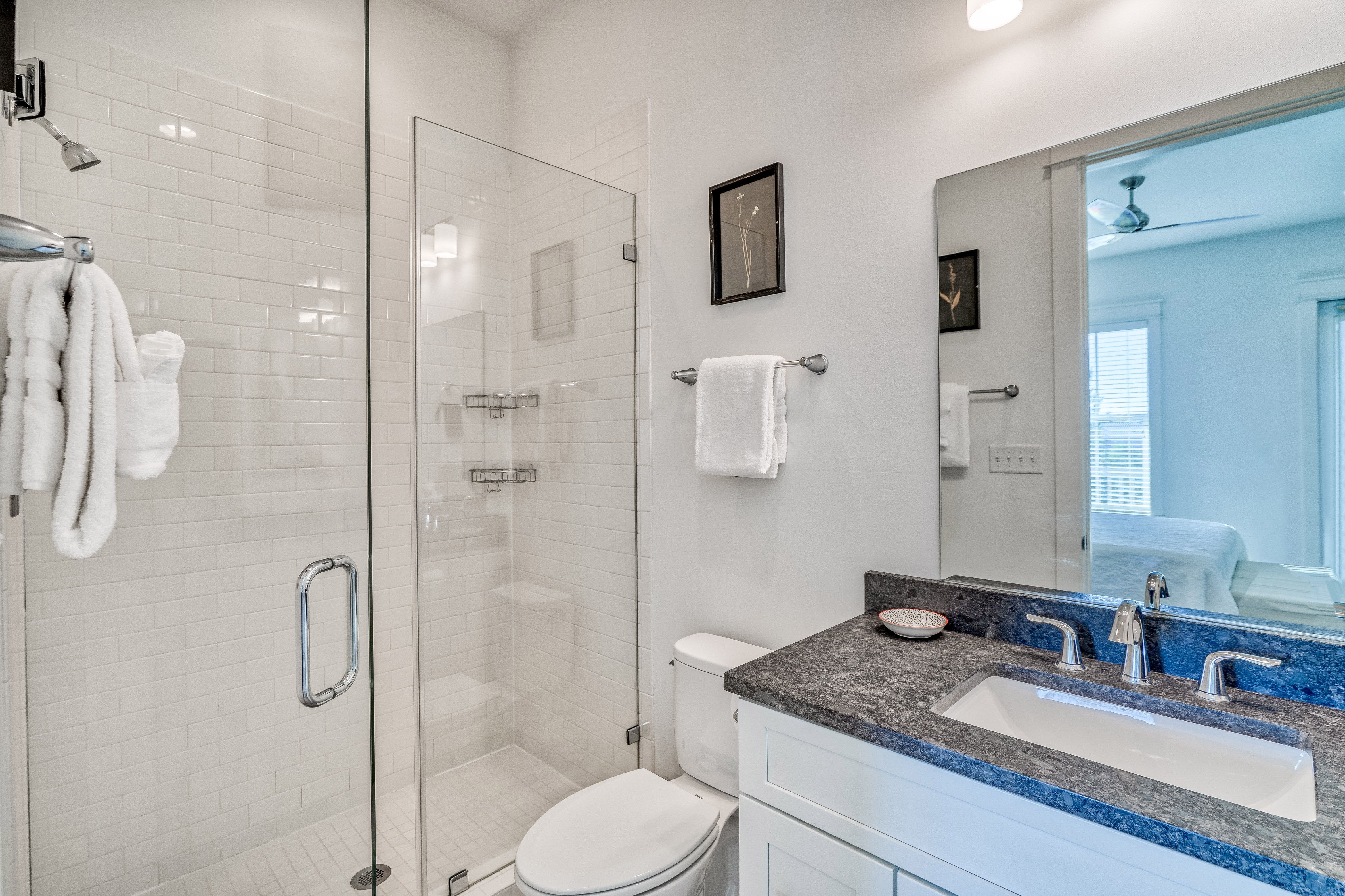 King Guest En-Suite - Single Vanity & Walk-In Shower