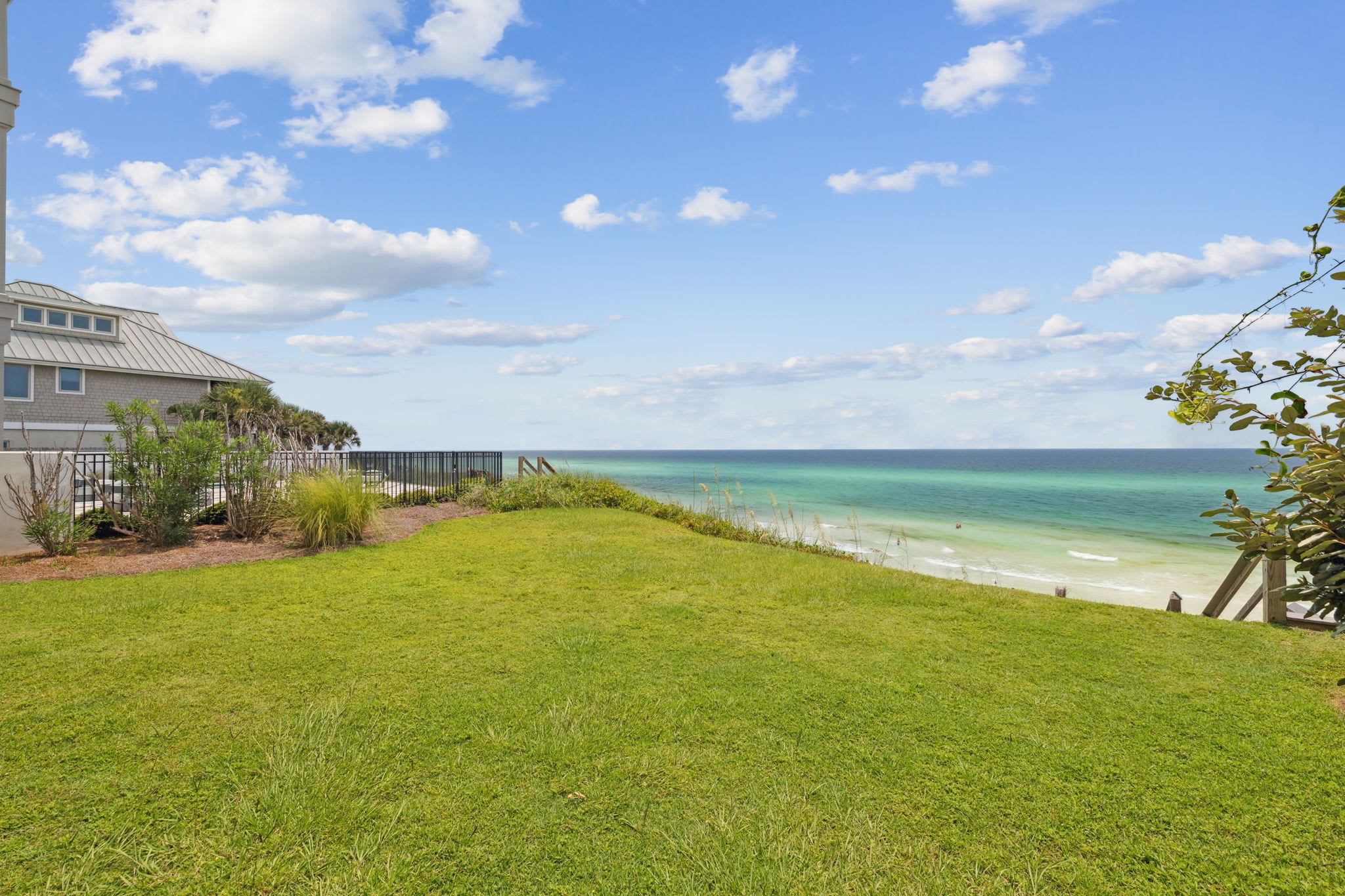 Enjoy the Spacious Back Yard!