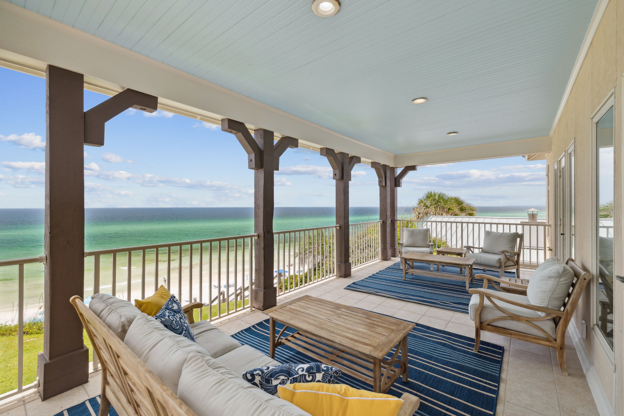 2nd Floor Gulf-Front Balcony - Relax & Enjoy the Breeze!