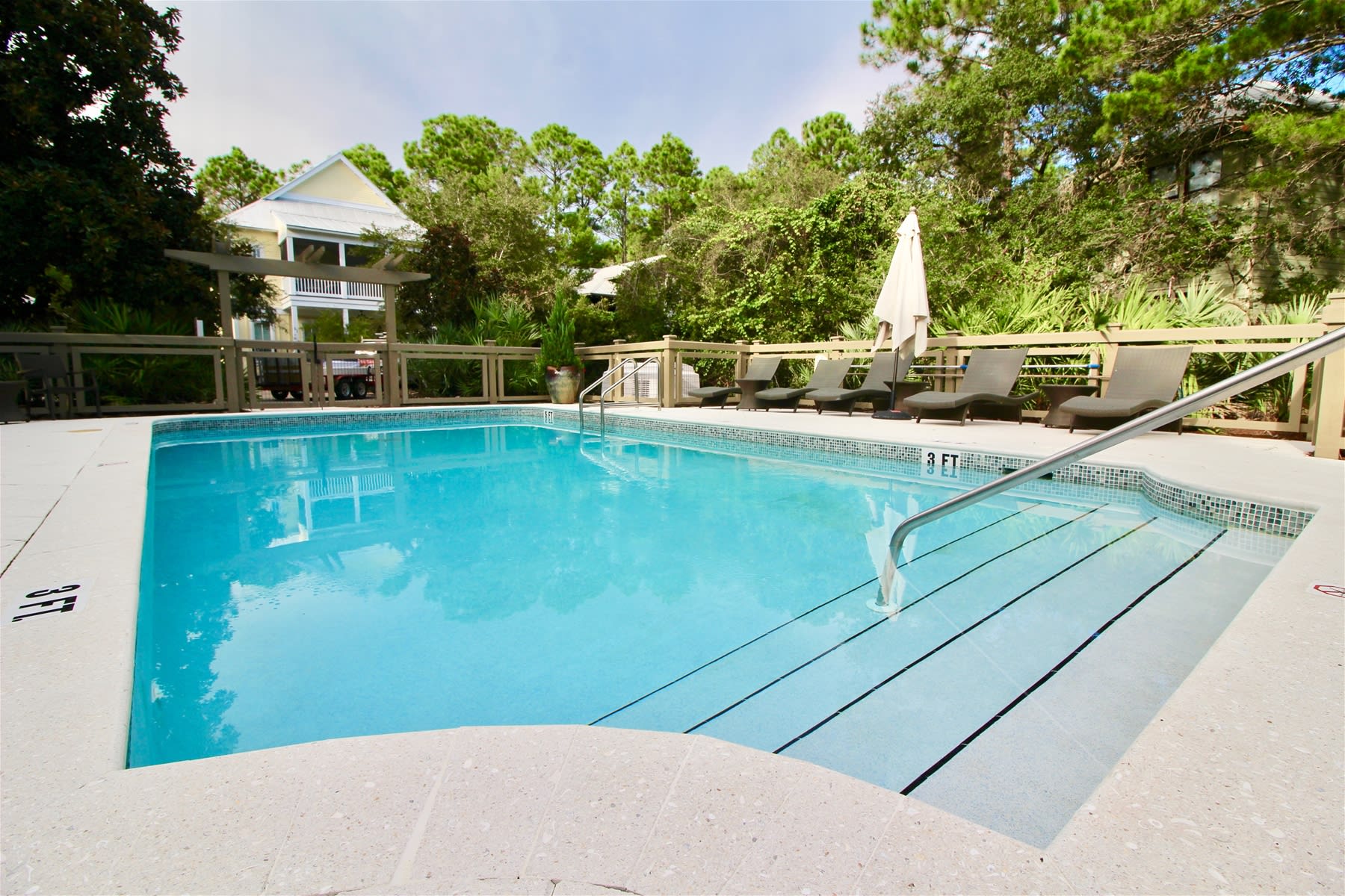 Community Pool - Just Steps from 59 Bramble