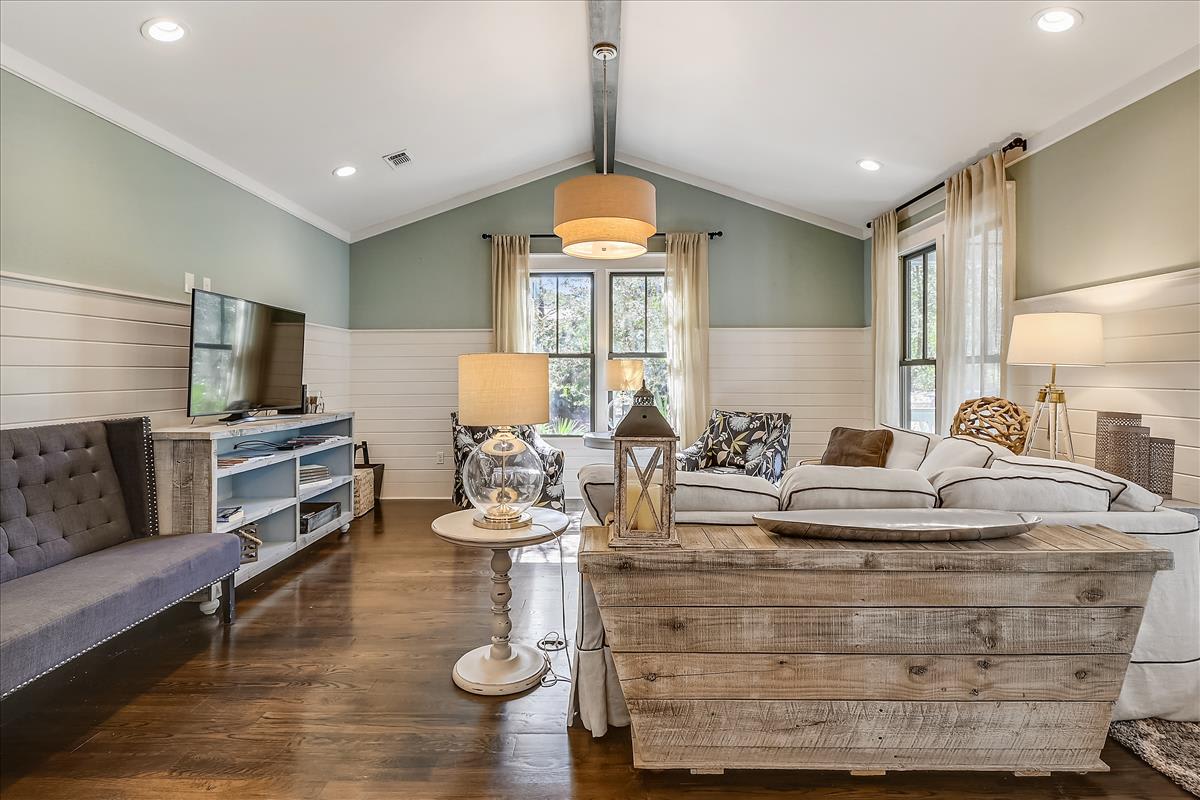 1st Floor Main Living Area