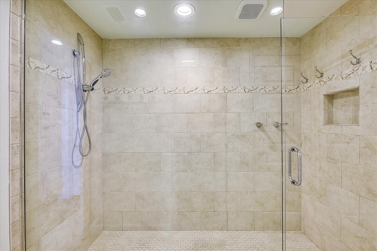 Primary King En-Suite - Oversized Walk-In Shower