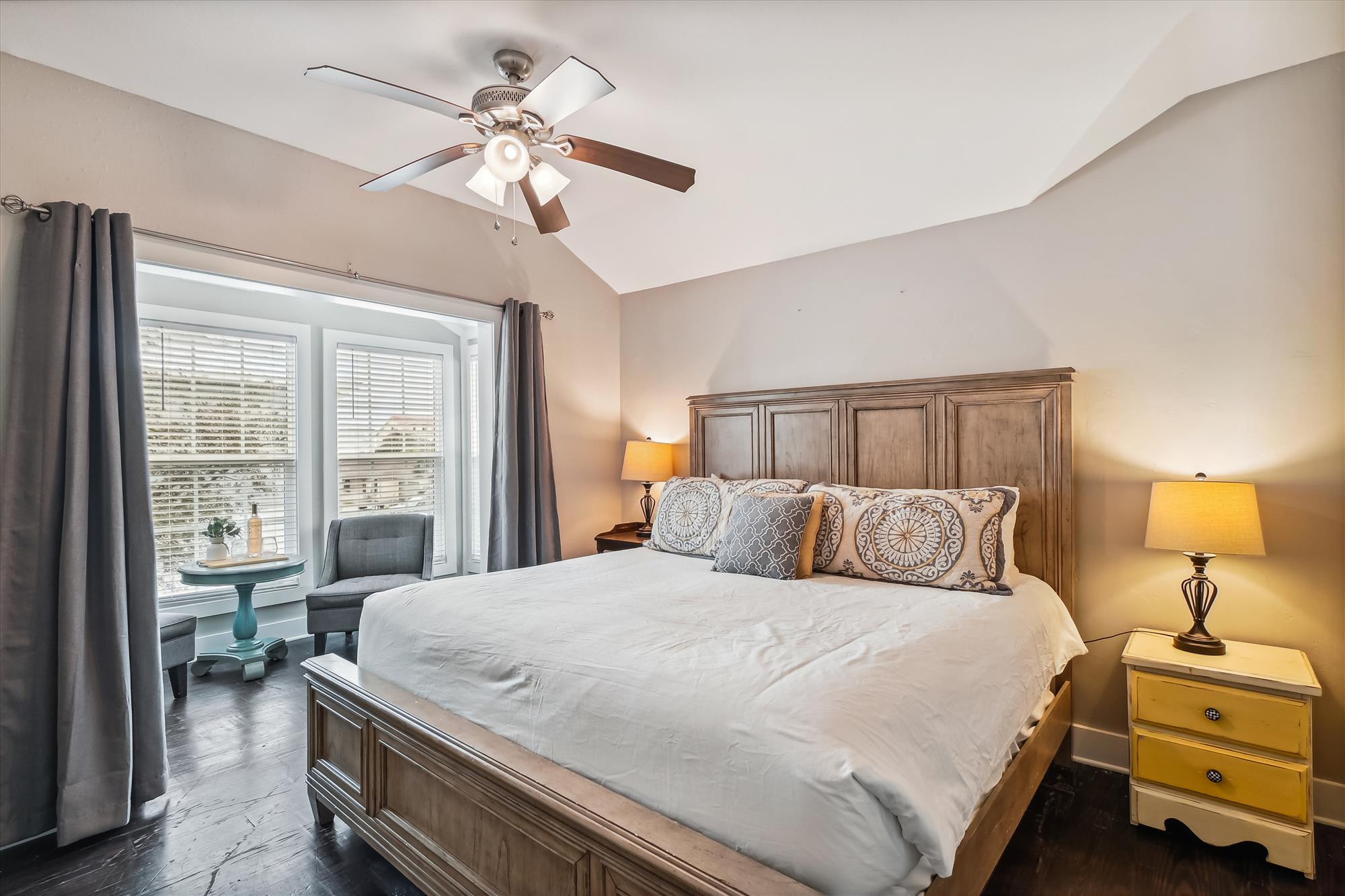 2nd Floor - Primary King Suite