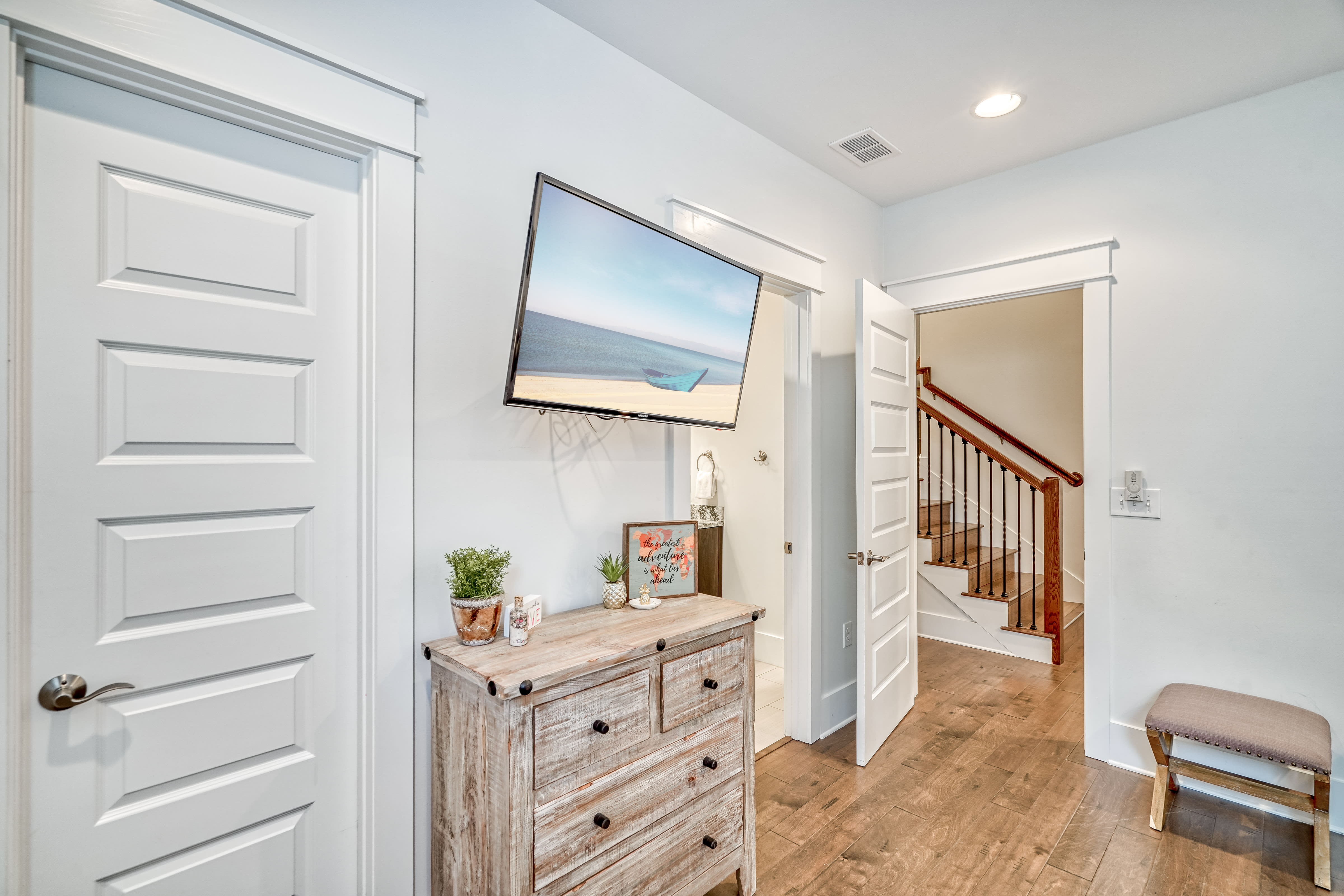 1st Floor Guest Suite - Equipped with a Flat Screen TV