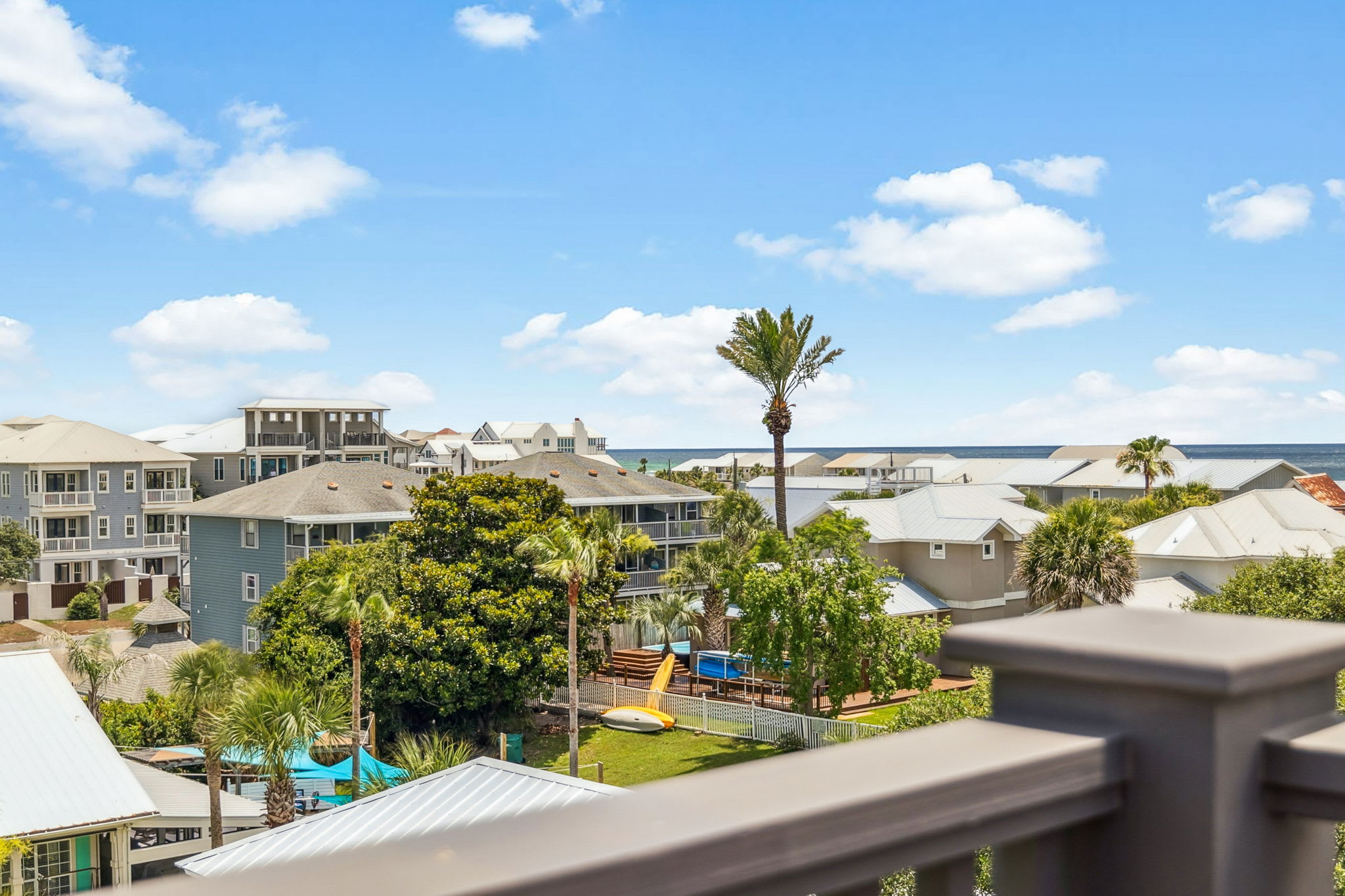 Peek-A-Boo Gulf Views!