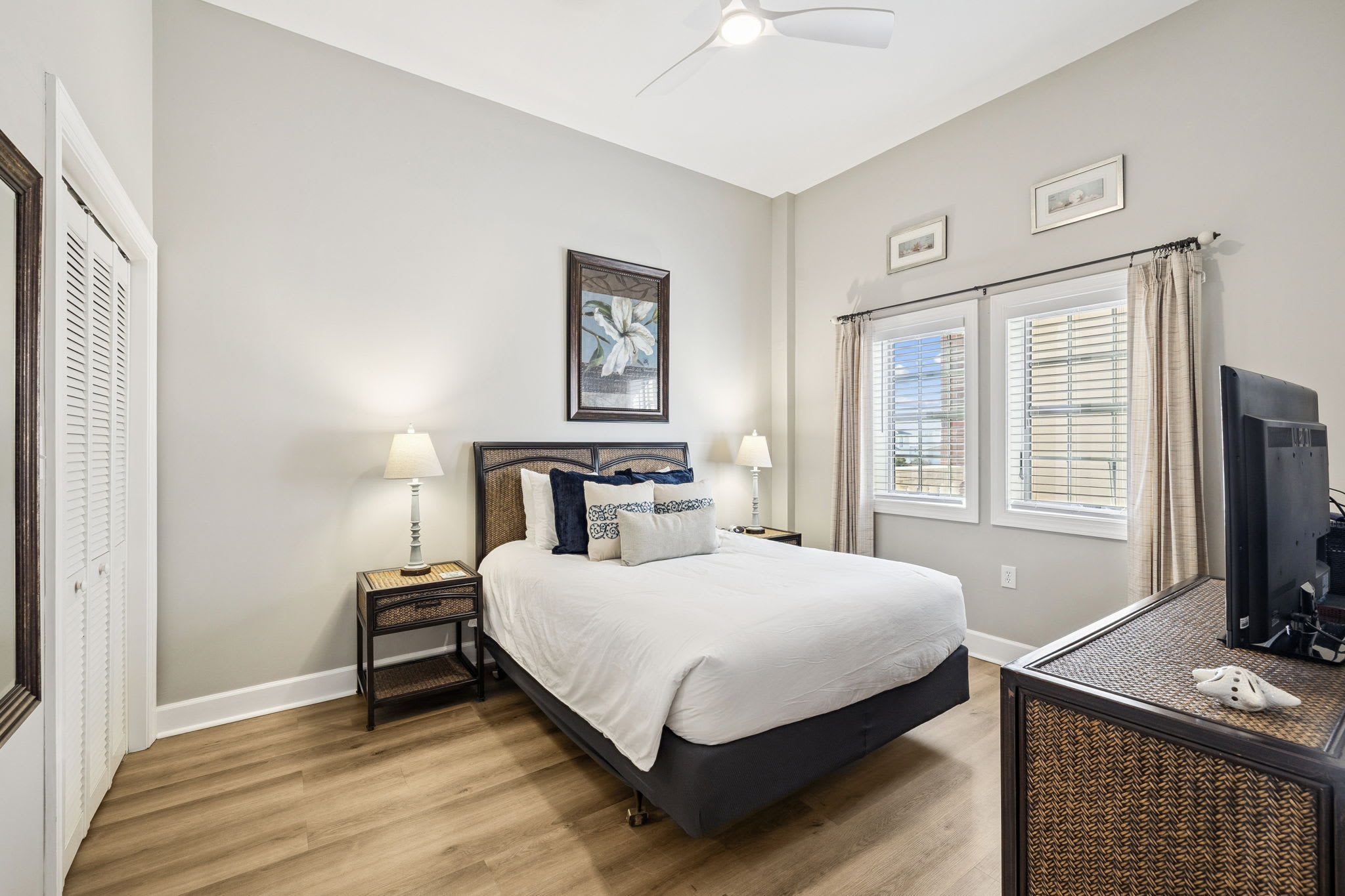 Spacious Queen Guest Suite