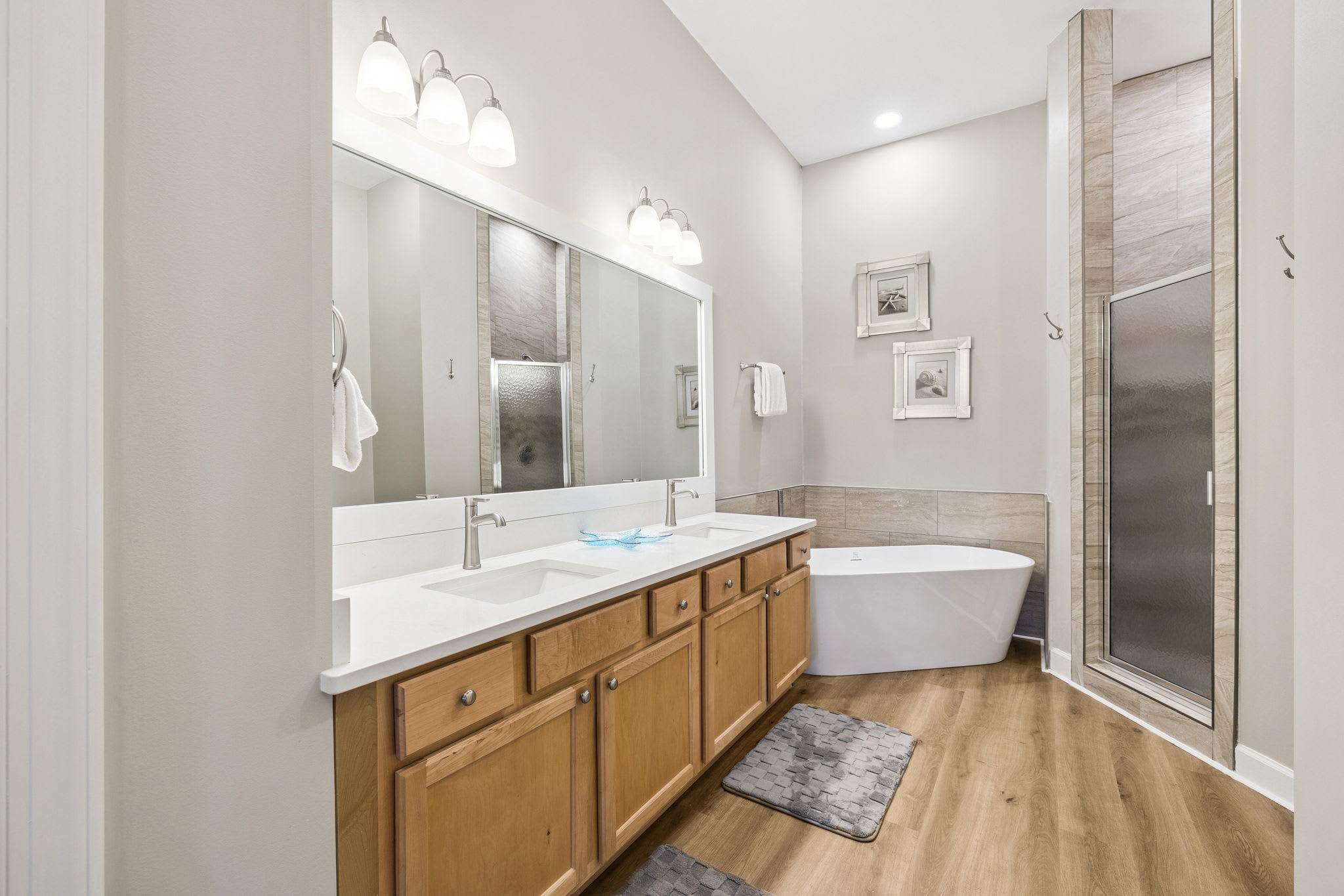 Primary King En-Suite - Dual Vanities, Soaking Tub & Walk-In Shower