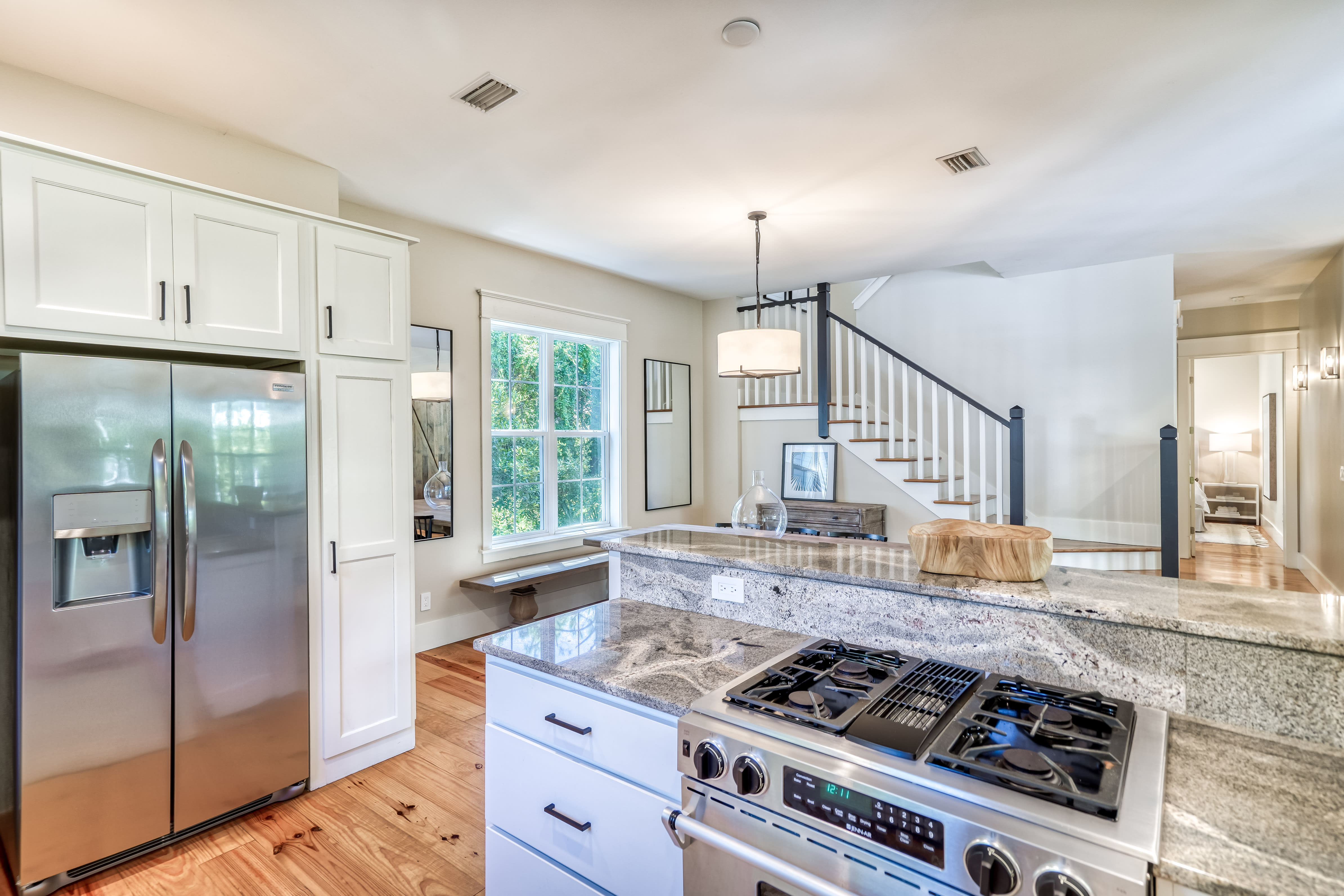 High End Appliances Throughout!