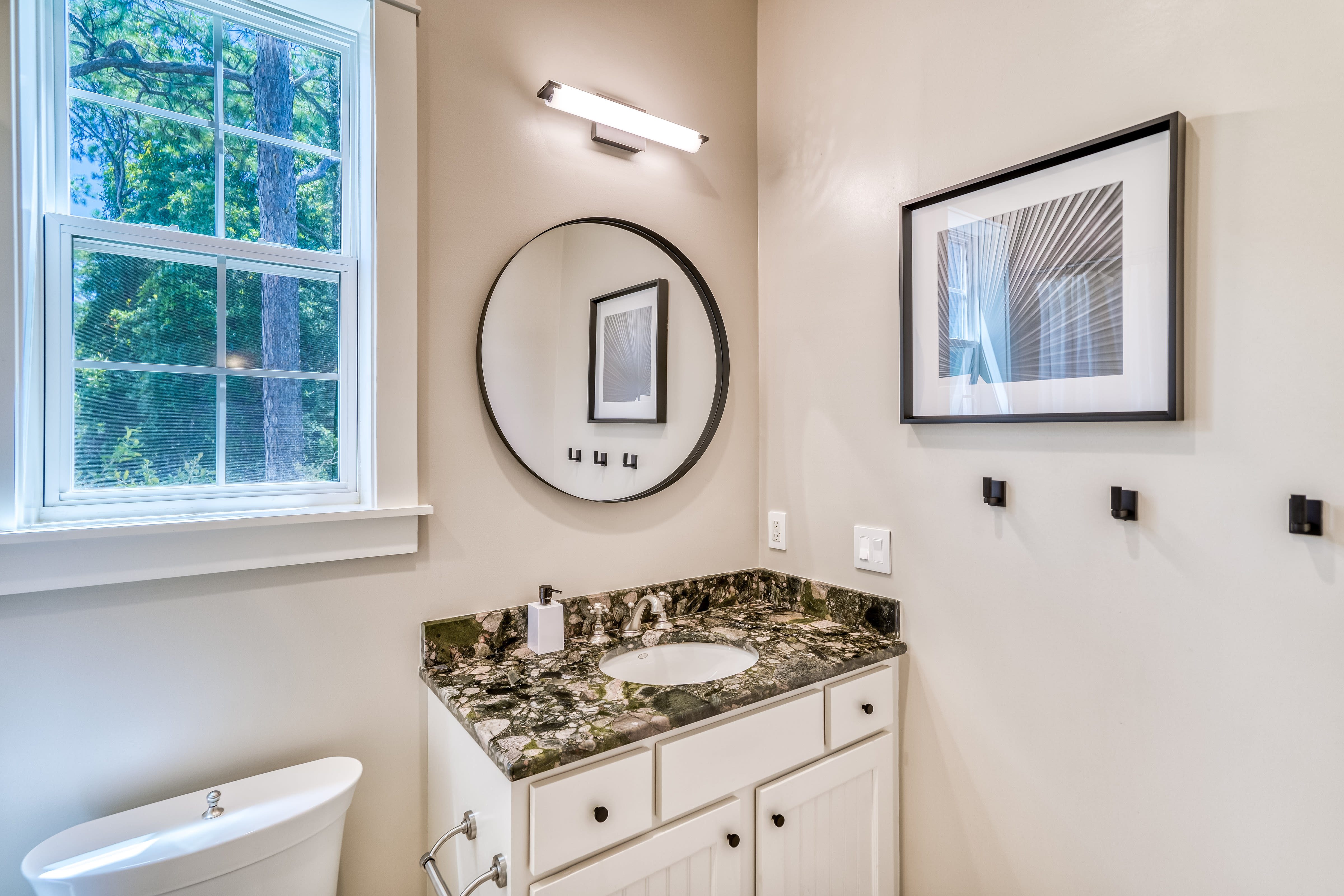 1st Floor Guest Bathroom - Single Vanity