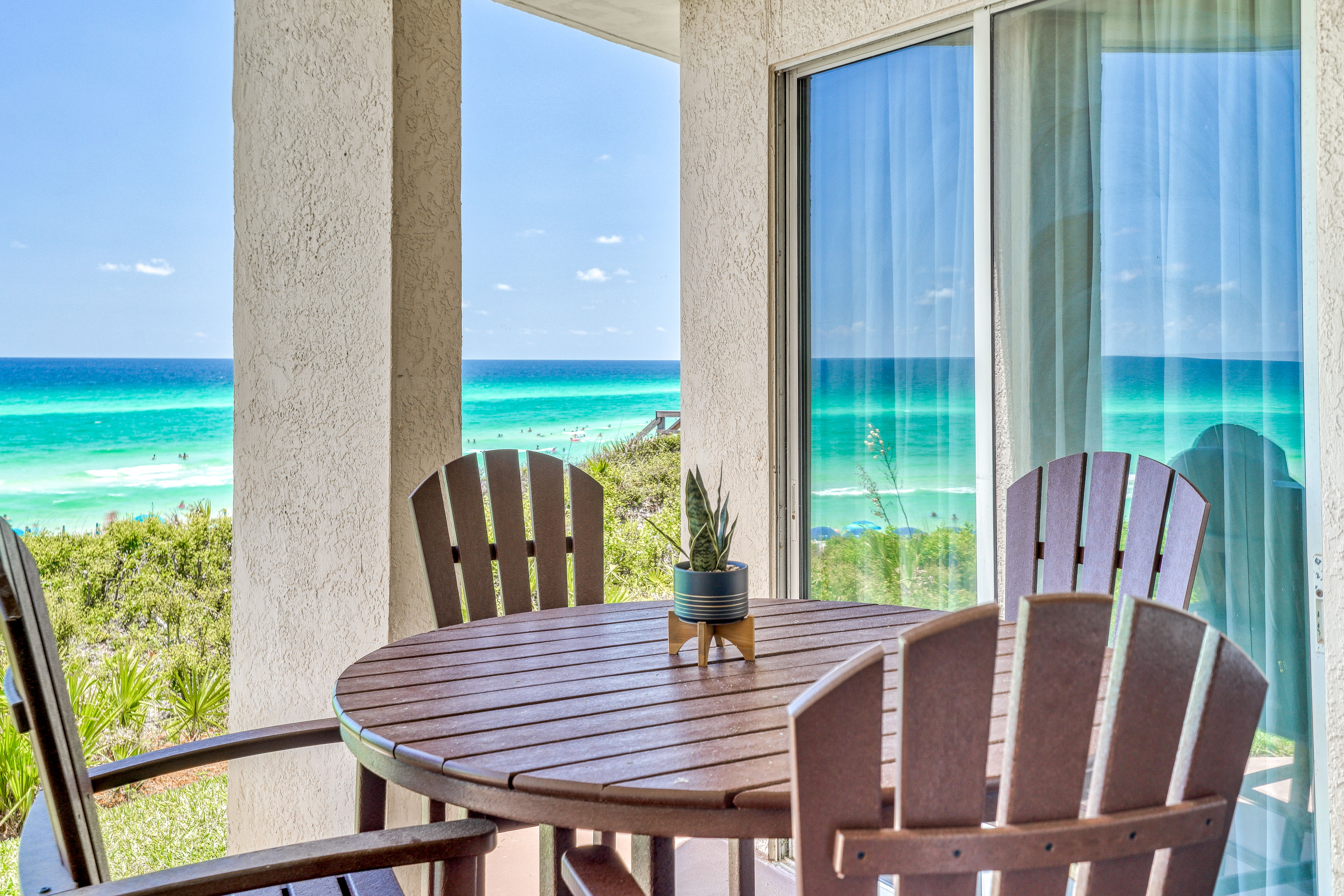 Take in Stunning Views from the Gulf-Front Patio!