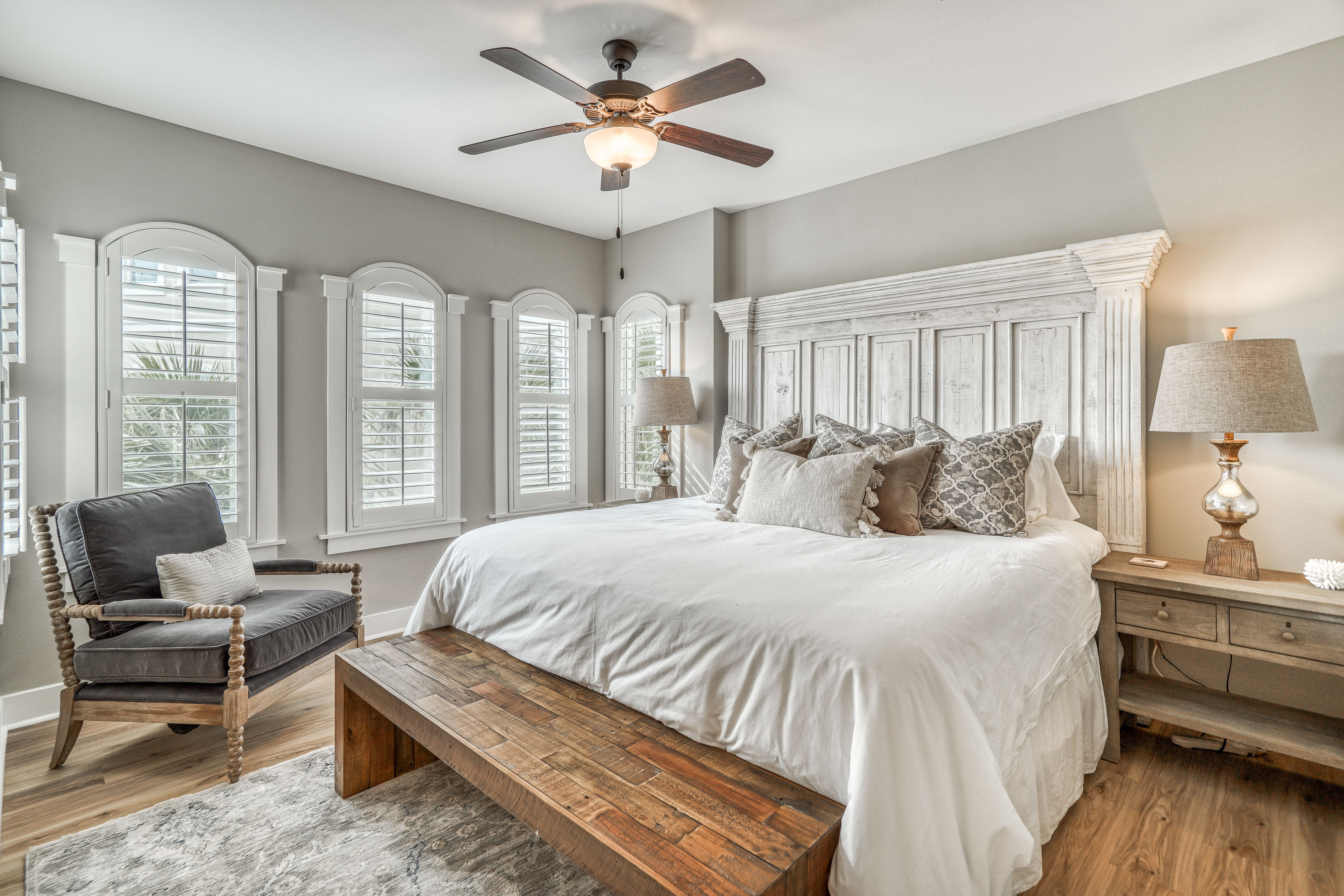 Primary Suite - King Size Bed