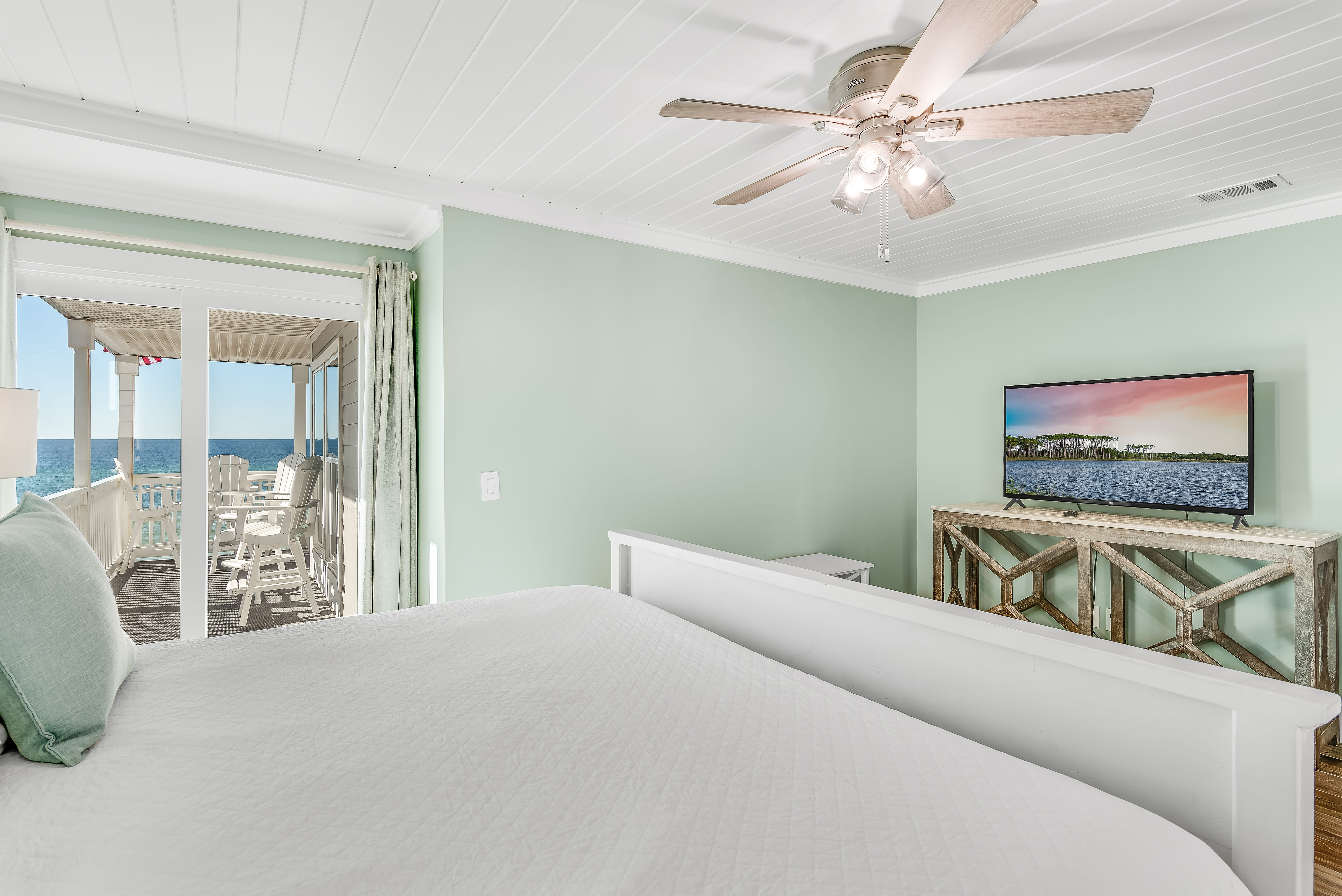 Primary Suite - Balcony Access