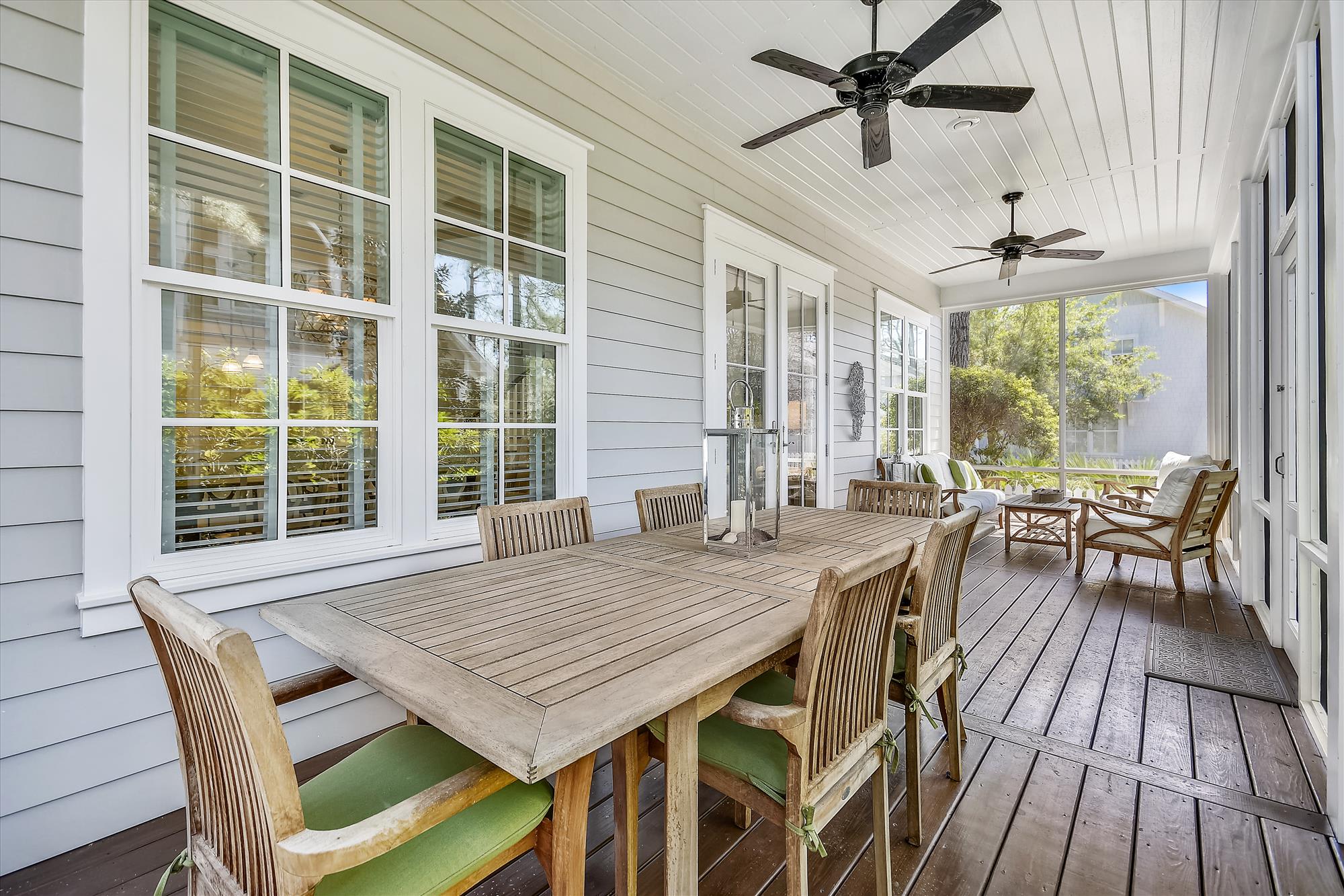 More dining at the Screened-in Porch