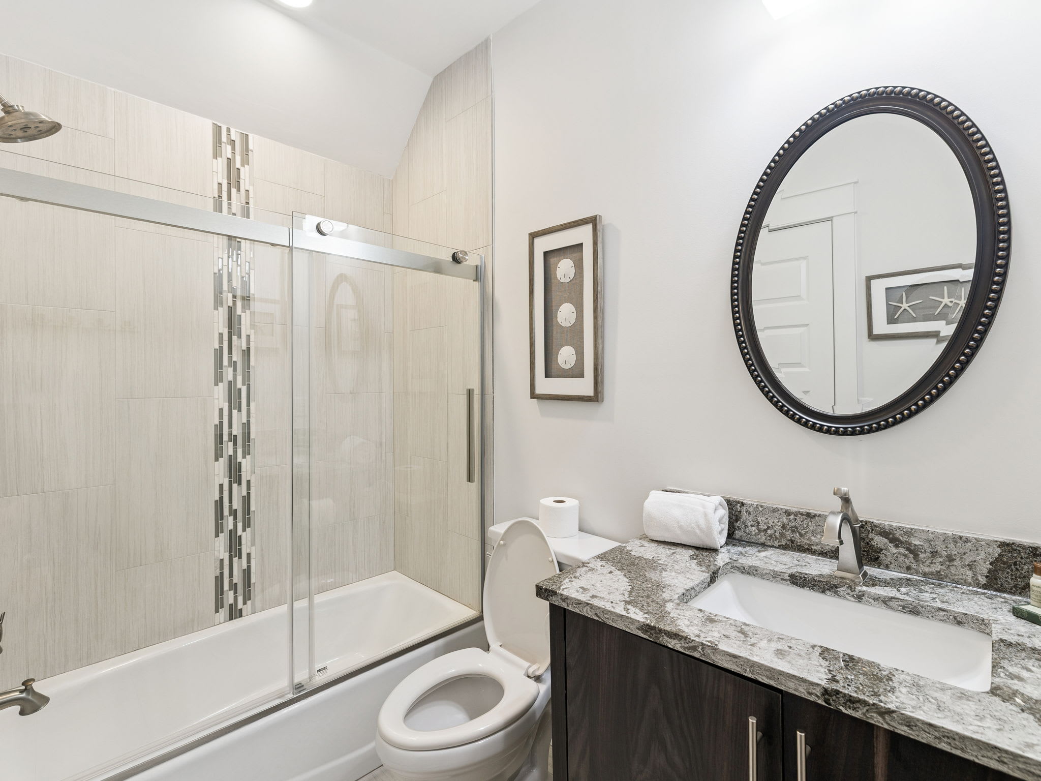 Primary King En-Suite - Single Vanity + Shower/Tub Combo