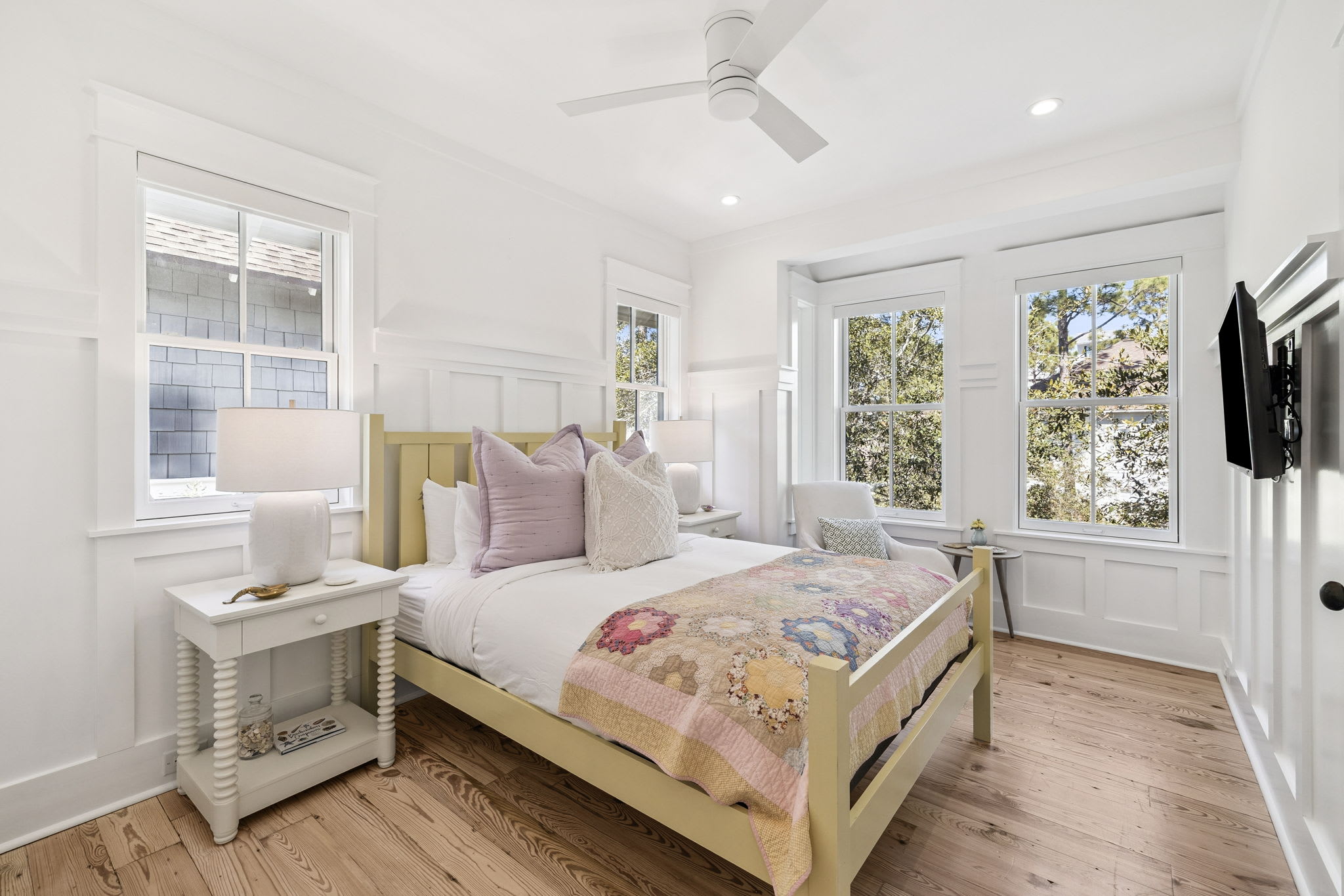 2nd Floor - Queen Guest Suite