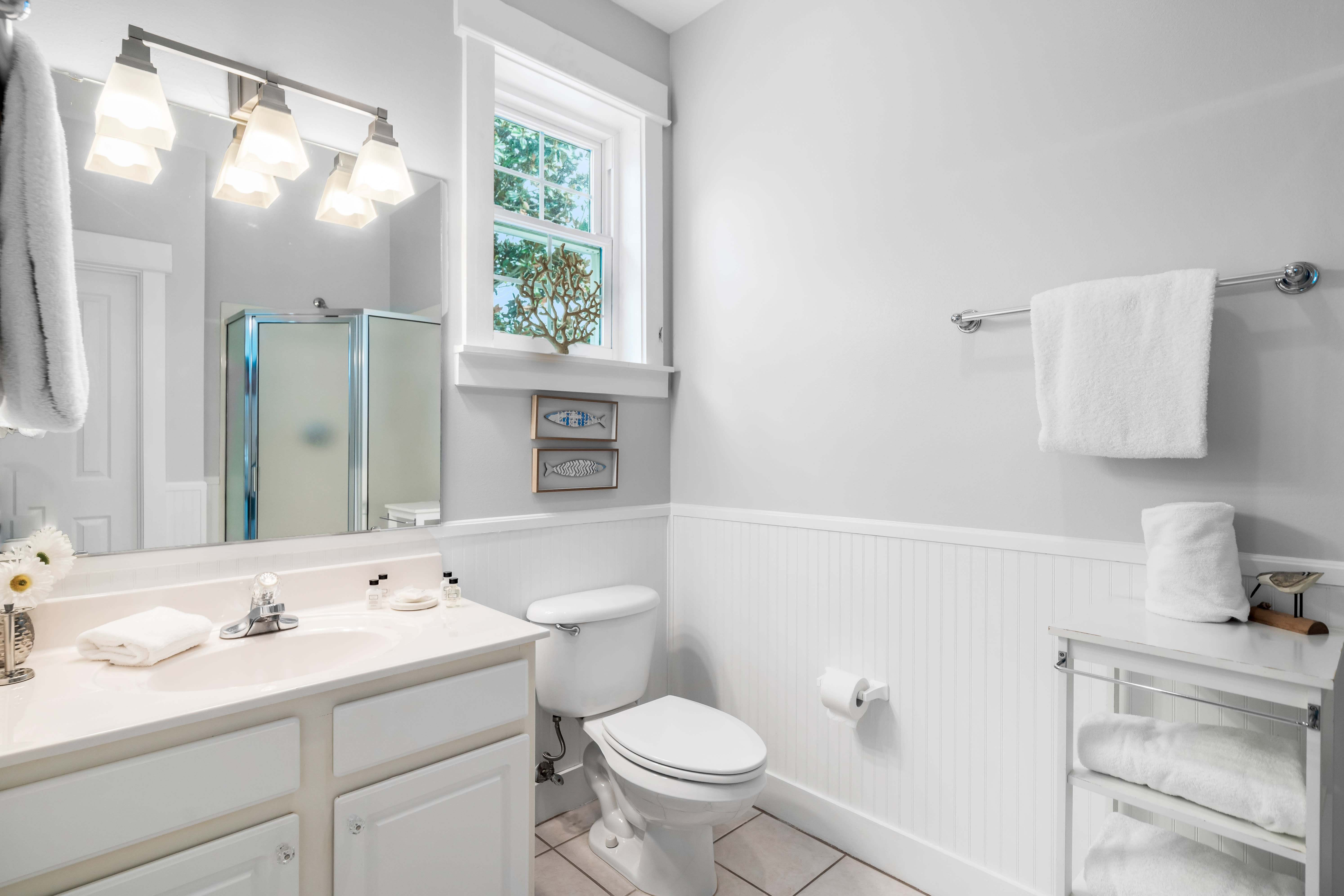 Bunk Room Shared Bathroom