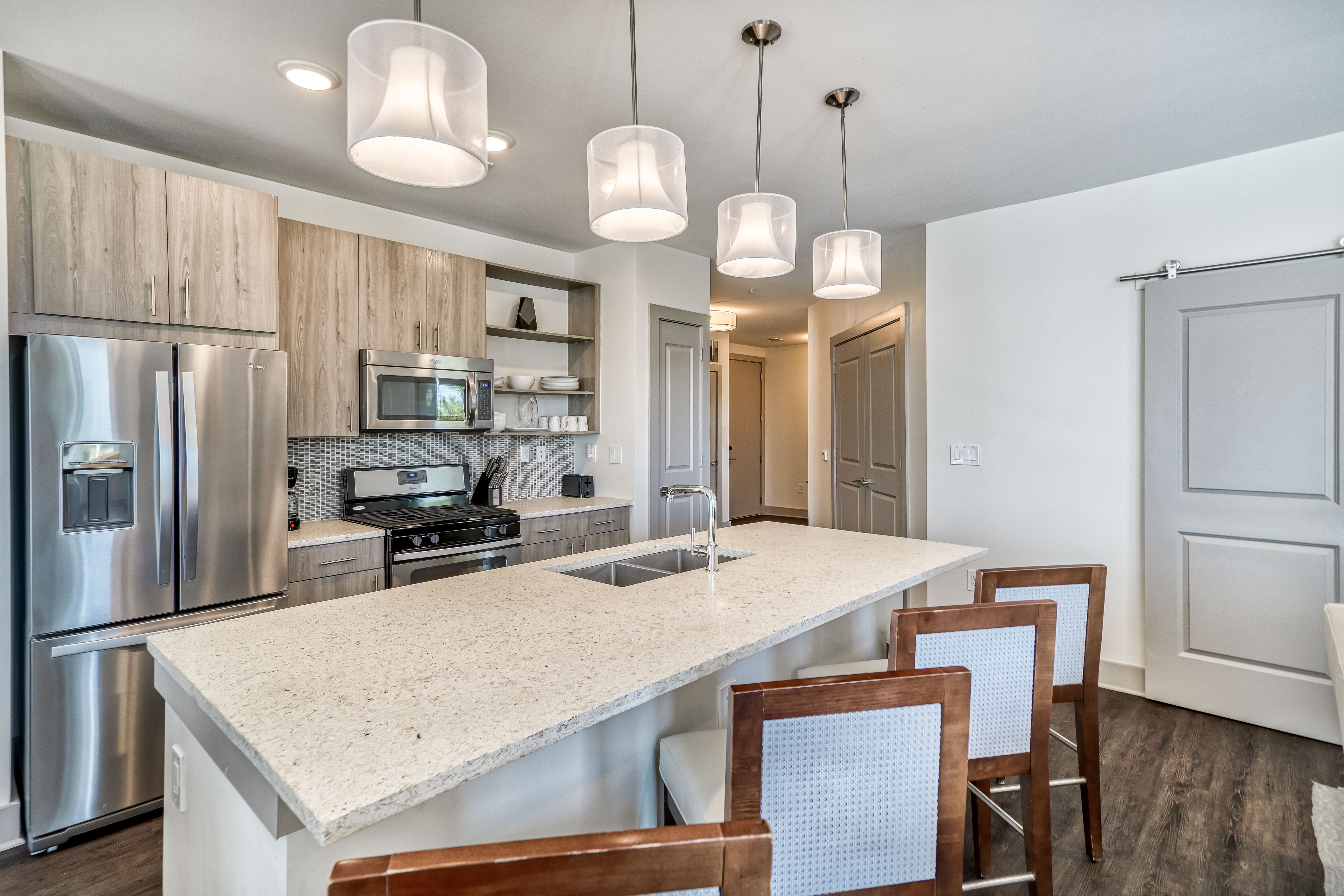Beautiful Chef's Kitchen with Island Seating for 4!