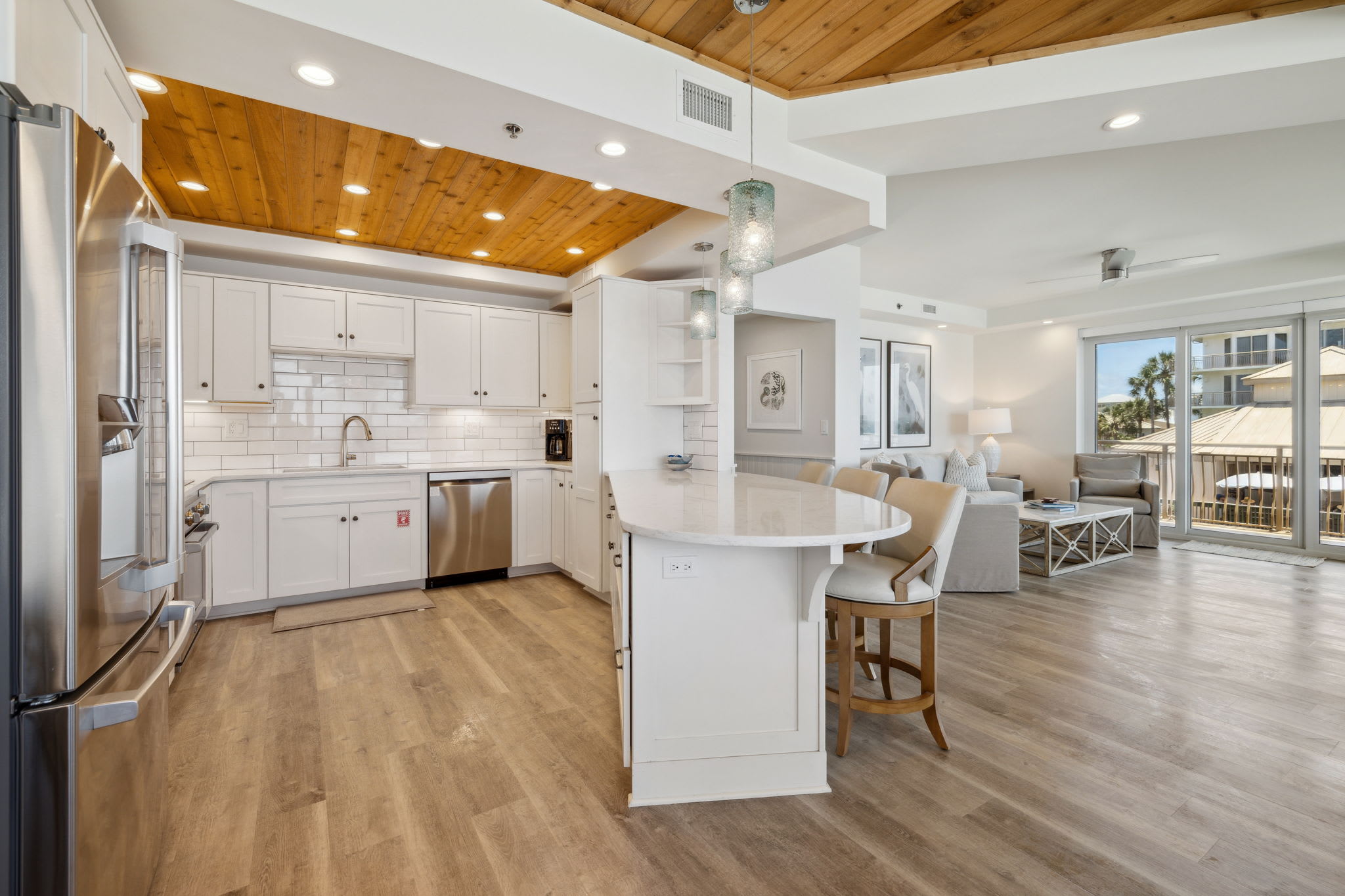 Cook In Style in this Gourmet Kitchen!
