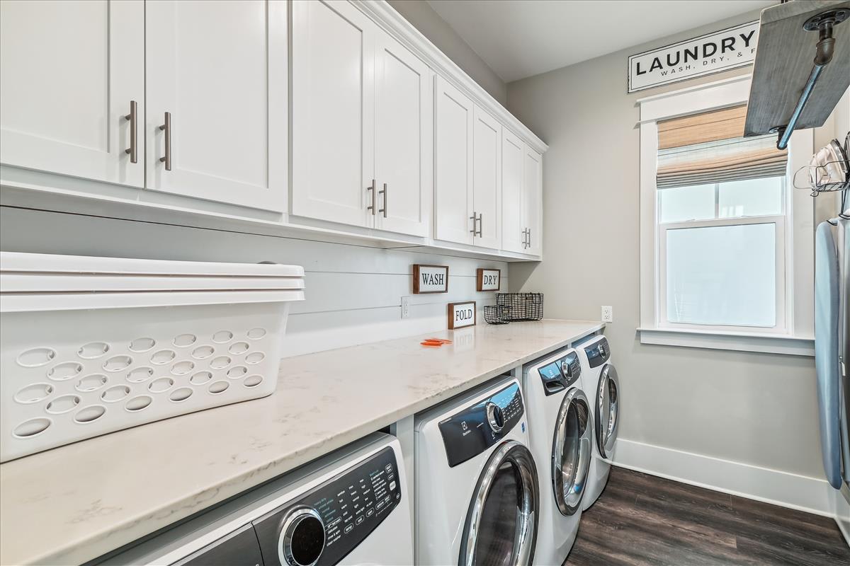 2nd Floor Laundry - Two Washers and Two Dryers