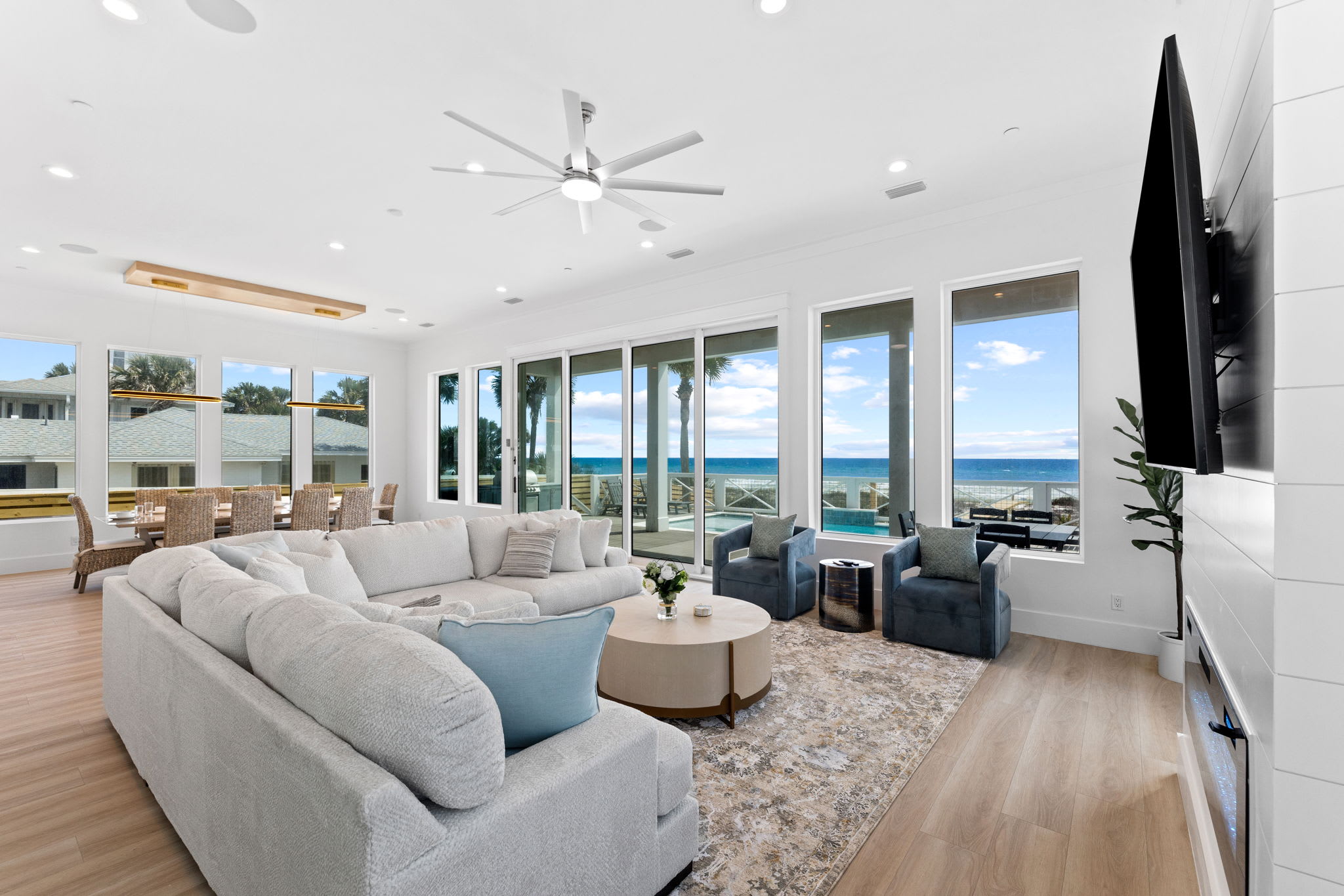 1st Floor Living Room with Endless Gulf Views!