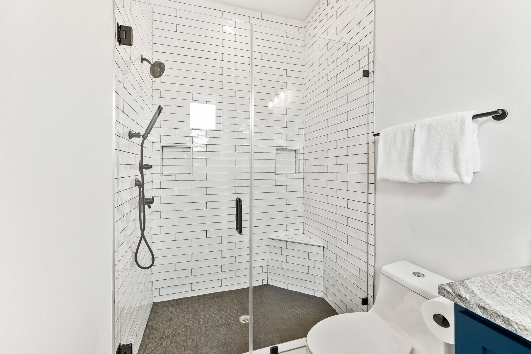 2nd Floor - Guest En Suite