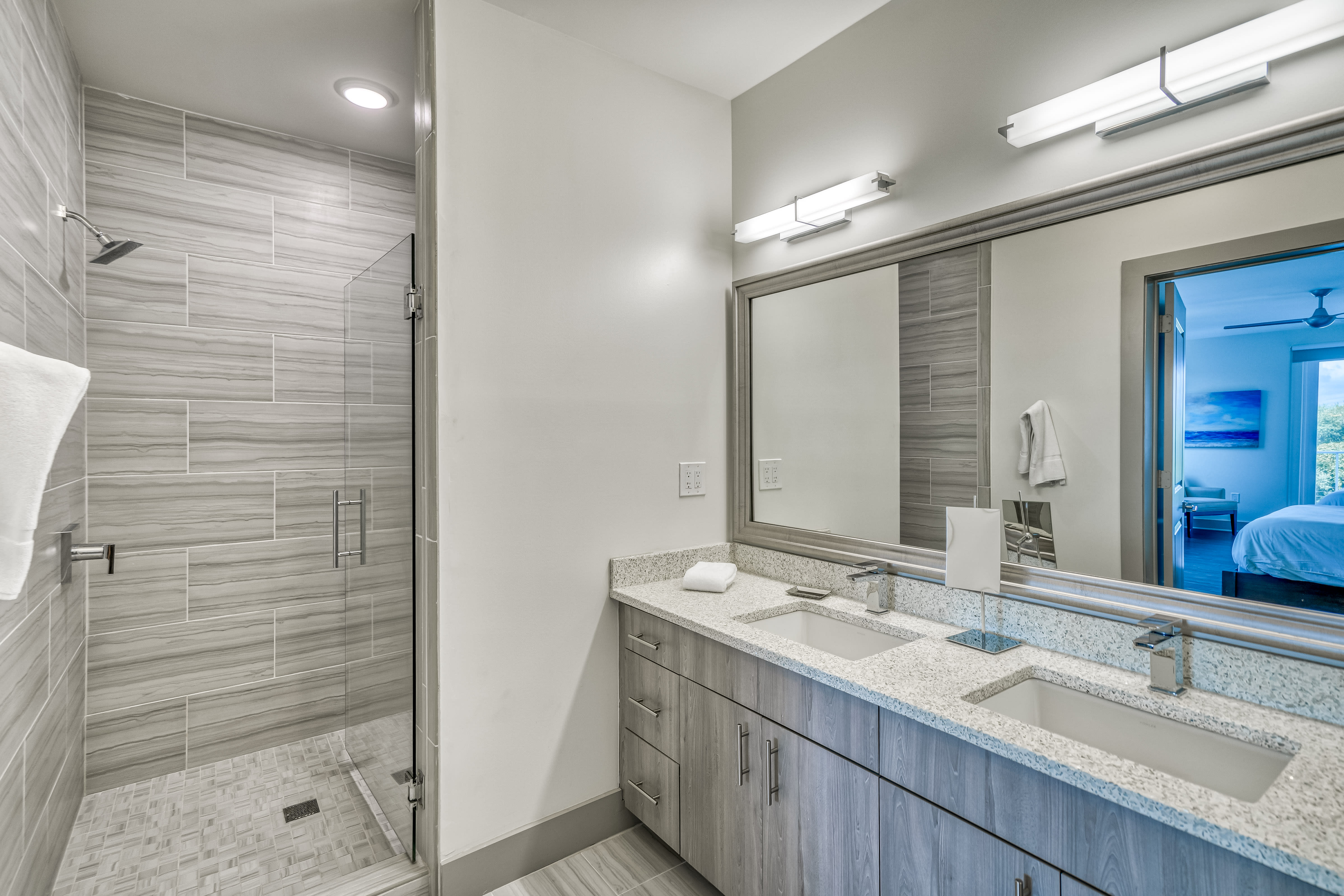 Queen Guest En-Suite - Dual Vanities & Walk-In Shower